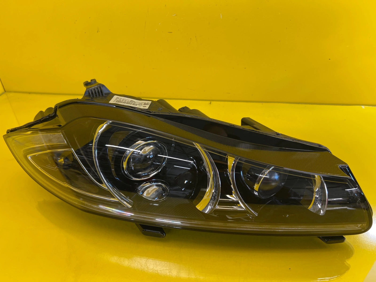 Reflektor Jaguar XF I X250 Lift Xenon Lampa Prawa Przednia CX23-13W029-BJ Autolamps Reflektor Jaguar XF I X250 Lift Xenon Lampa Prawa Przednia CX23-13W029-BJ