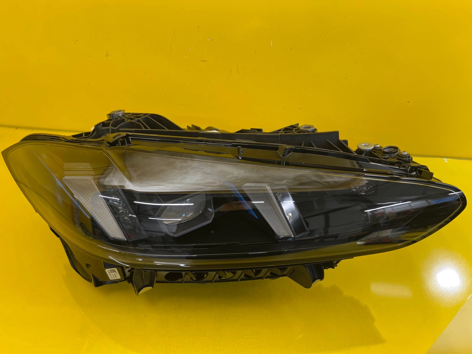 Reflektor BMW 4 G22 G23 M4 G82 G83 Lampa Przednia Prawa Laser 5A3B304-03 Autolamps Reflektor BMW 4 G22 G23 M4 G82 G83 Lampa Przednia Prawa Laser 5A3B304-03