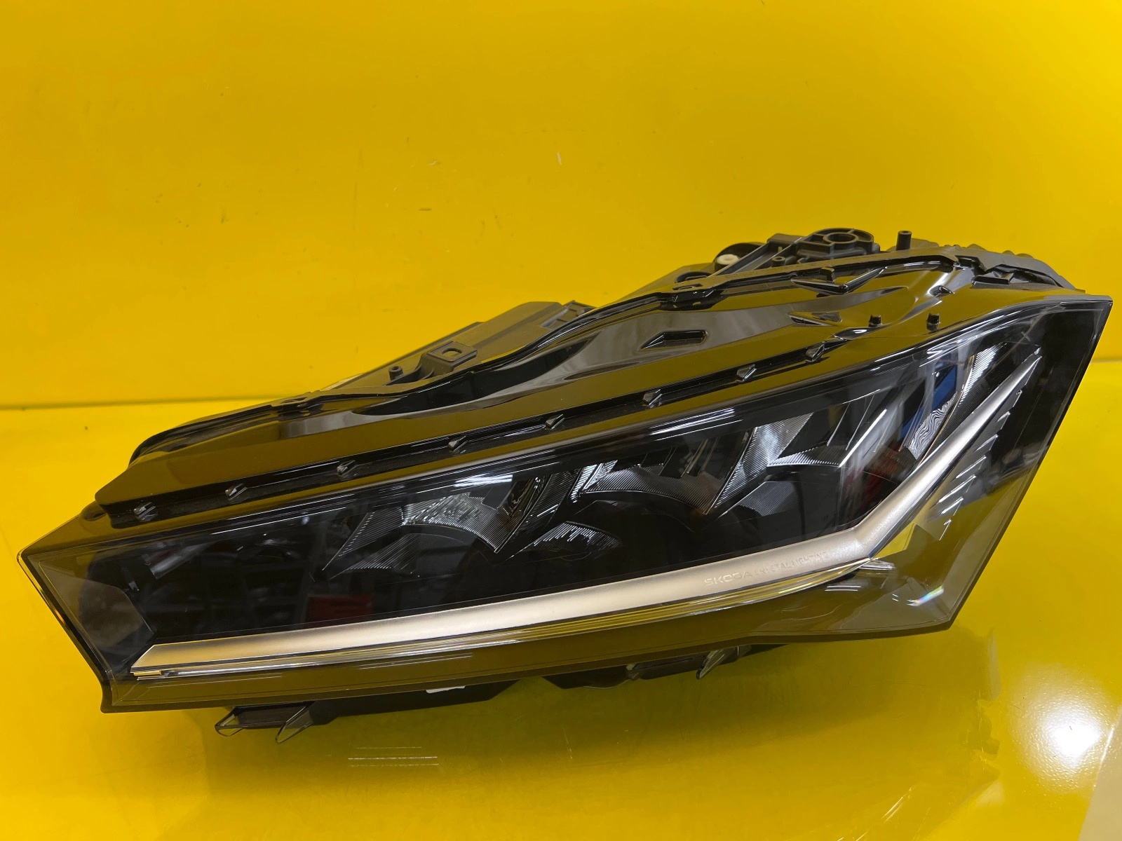 Reflektor Lampa Lewa Przednia Skoda Superb IV 3P 3P1941015 Autolamps Reflektor Lampa Lewa Przednia Skoda Superb IV 3P 3P1941015