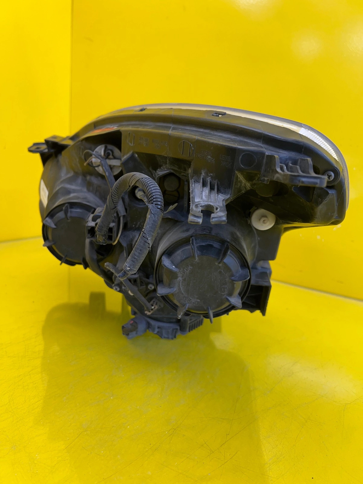 Reflektor Lampa Prawa Przednia Renault Koleos I Xenon 07-13 Autolamps 4 Reflektor Lampa Prawa Przednia Renault Koleos I Xenon 07-13