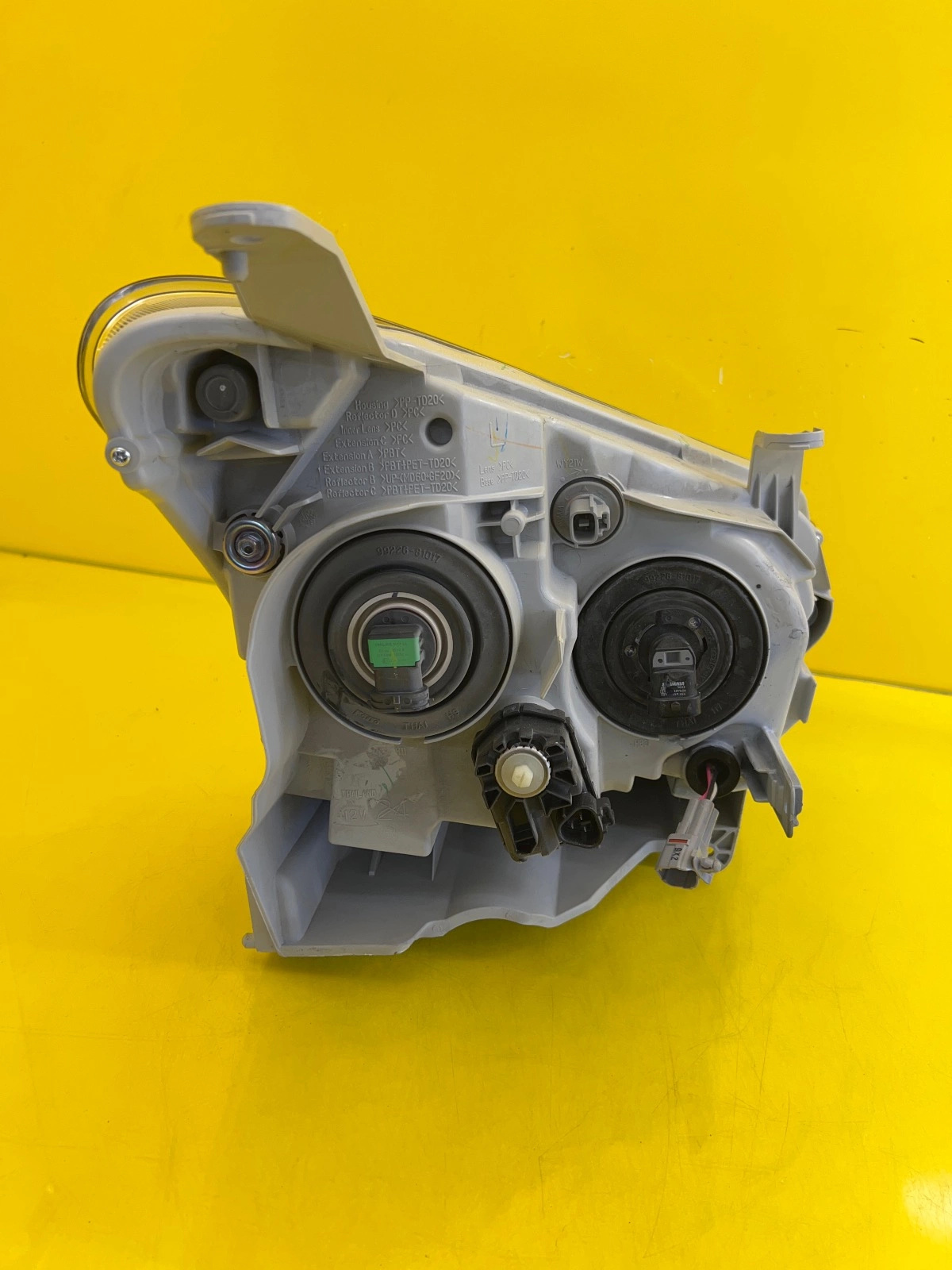 Reflektor Lampa Lewa Isuzu D Max 2 II Lift Zwykła + Led 15-20 LH 100-18544 Autolamps 4 Reflektor Lampa Lewa Isuzu D Max 2 II Lift Zwykła + Led 15-20 LH 100-18544