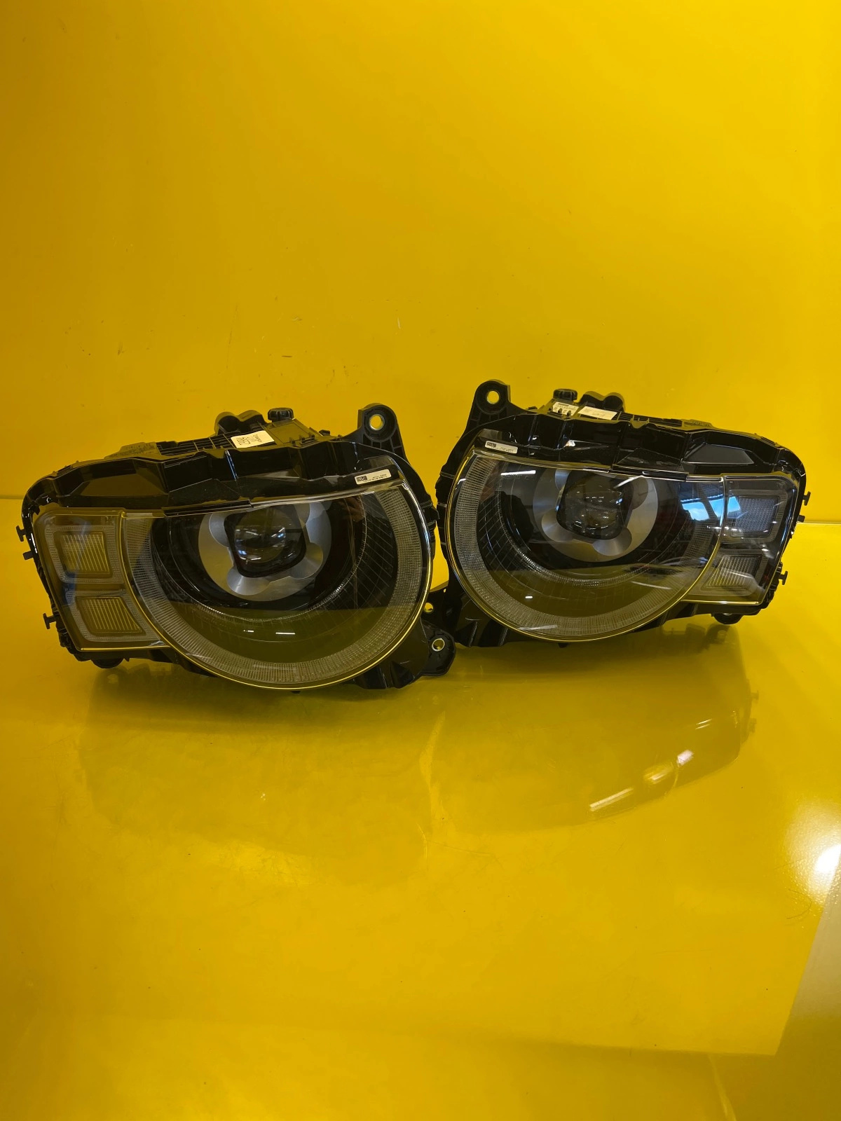 Reflektor Land Rover Defender 2 L663 20- Lampa Lewa Prawa Full Led L8B2-13W030-FJ Autolamps Reflektor Land Rover Defender 2 L663 20- Lampa Lewa Prawa Full Led L8B2-13W030-FJ