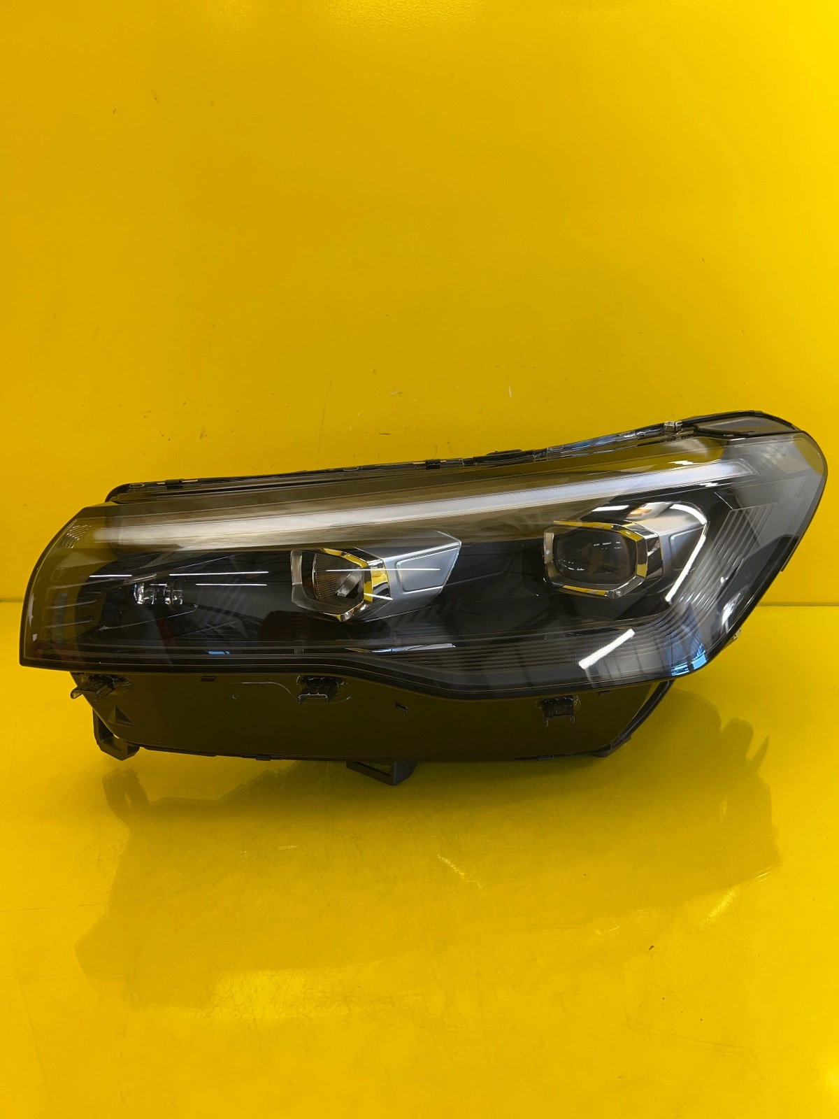 Reflektor Lampa Przednia Lewa Prawa VW Tiguan III Full Led 571941036C 571941035C Autolamps 9 Reflektor Lampa Przednia Lewa Prawa VW Tiguan III Full Led 571941036C 571941035C