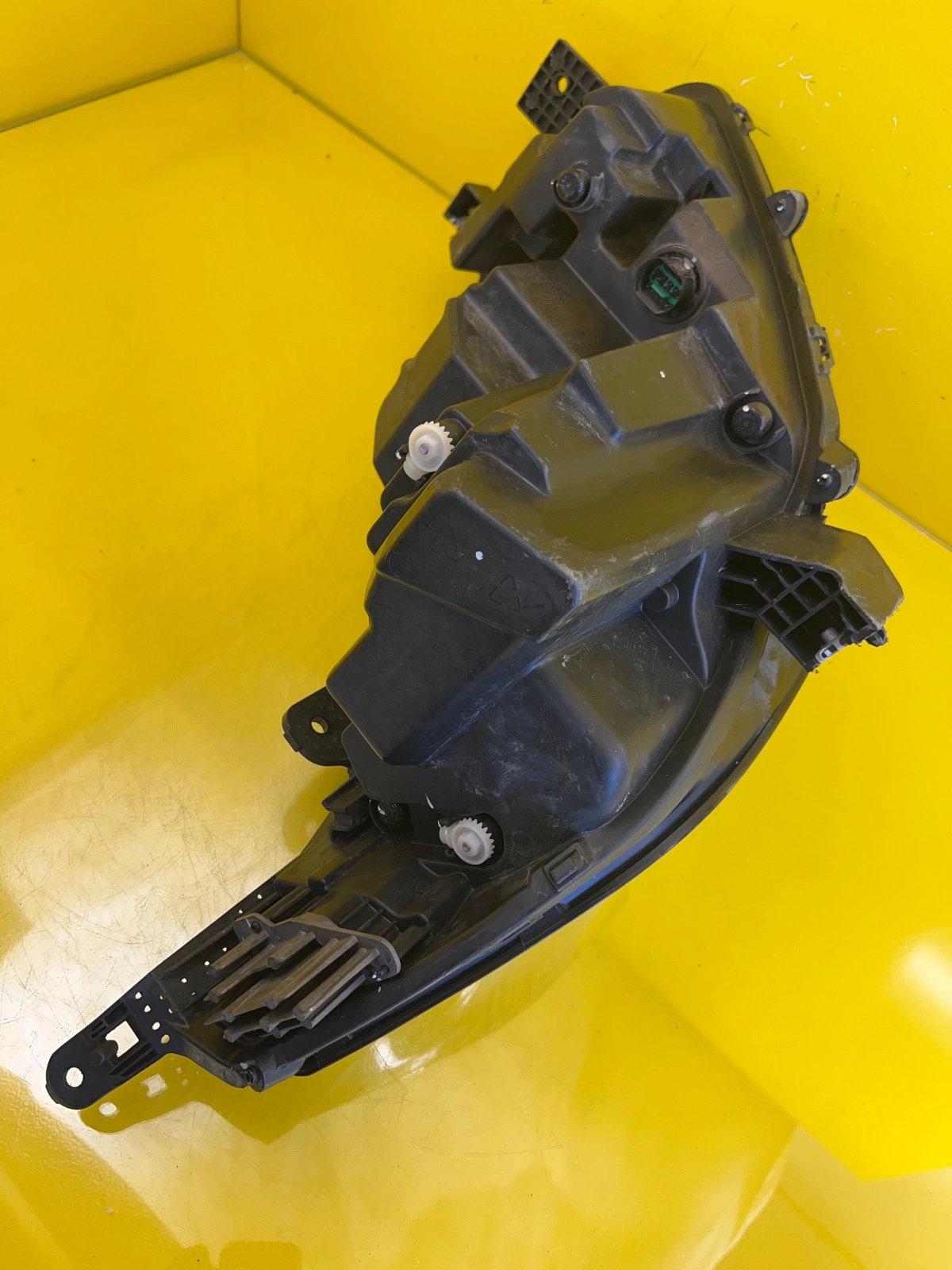 Reflektor Lampa Lewa Przednia Maxus Deliver 9 Full Led C00113995 Autolamps 7 Reflektor Lampa Lewa Przednia Maxus Deliver 9 Full Led C00113995