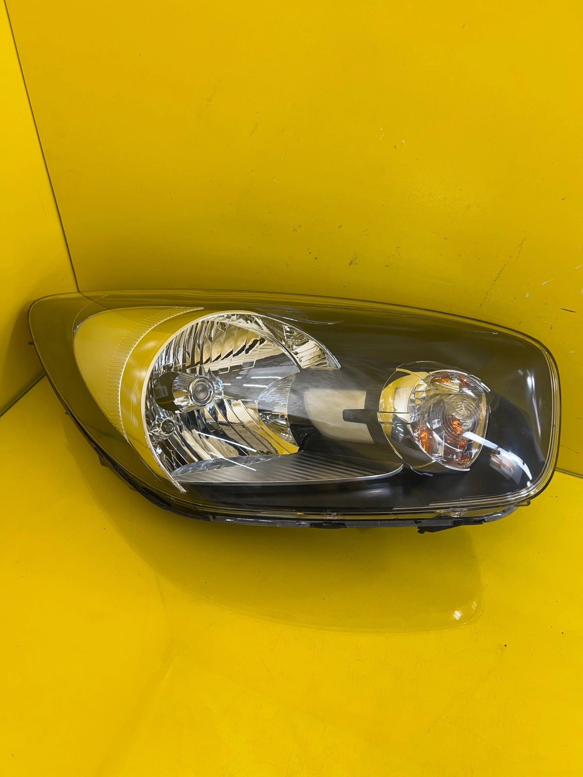 Reflektor Lampa Prawa Przednia Kia Picanto II 15-17 Autolamps Reflektor Lampa Prawa Przednia Kia Picanto II 15-17