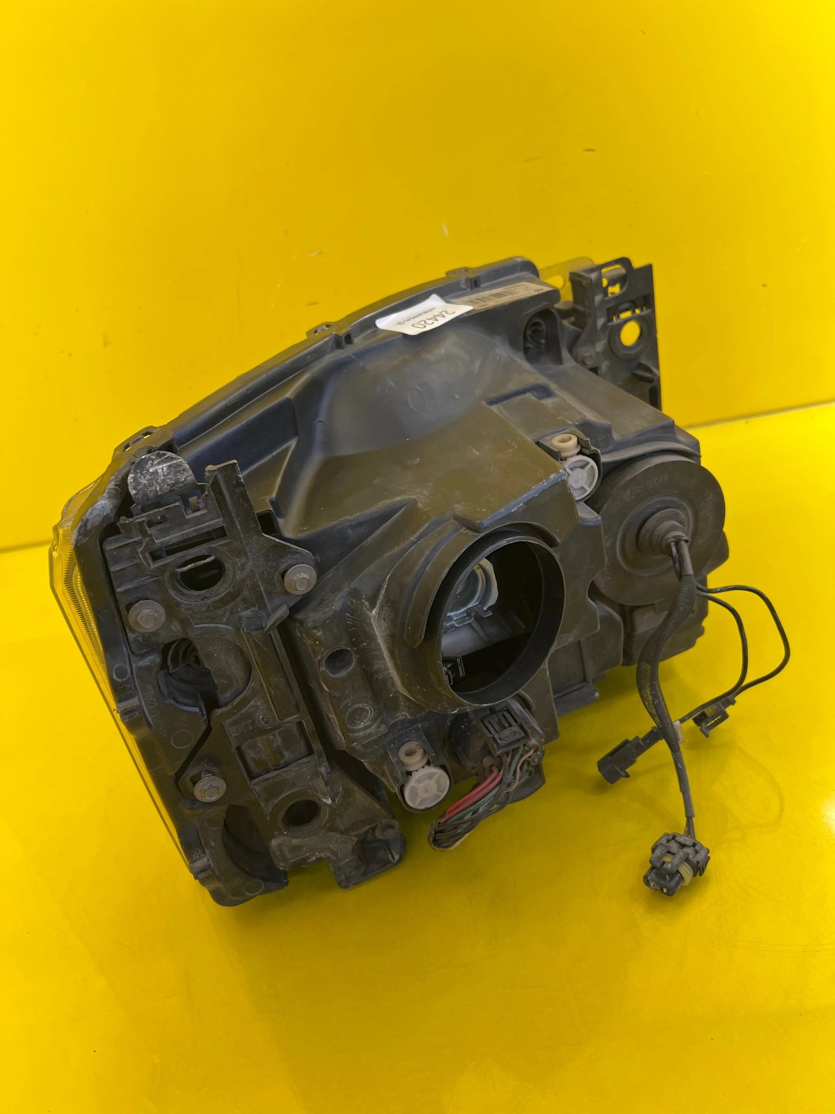 Reflektor Lampa Lewa Land Rover Discovery IV 4 Soczewka AH22-13W030-BB Autolamps 4 Reflektor Lampa Lewa Land Rover Discovery IV 4 Soczewka AH22-13W030-BB