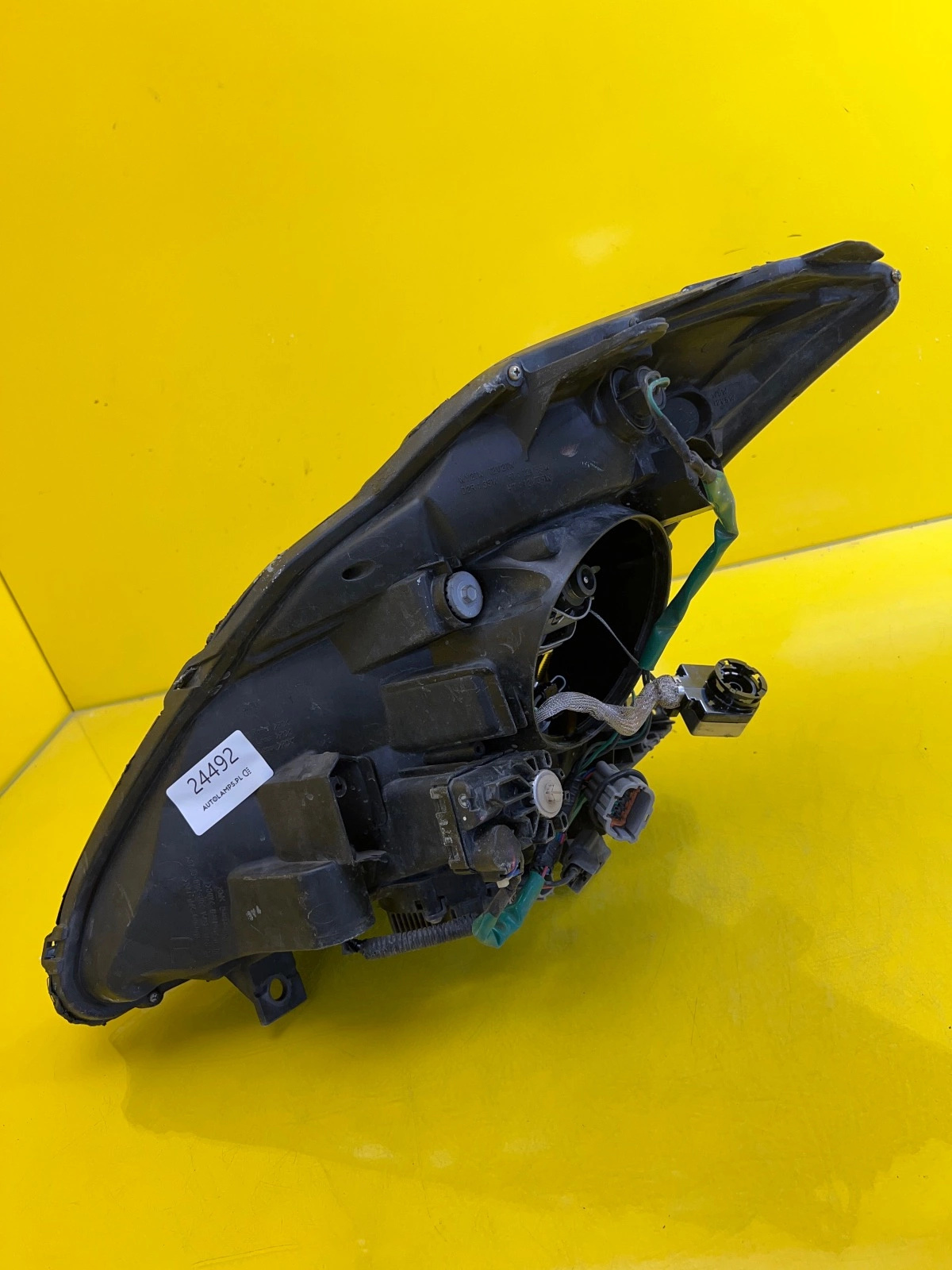 Reflektor Lampa Prawa Przednia Nissan 350Z Xenon Autolamps 3 Reflektor Lampa Prawa Przednia Nissan 350Z Xenon