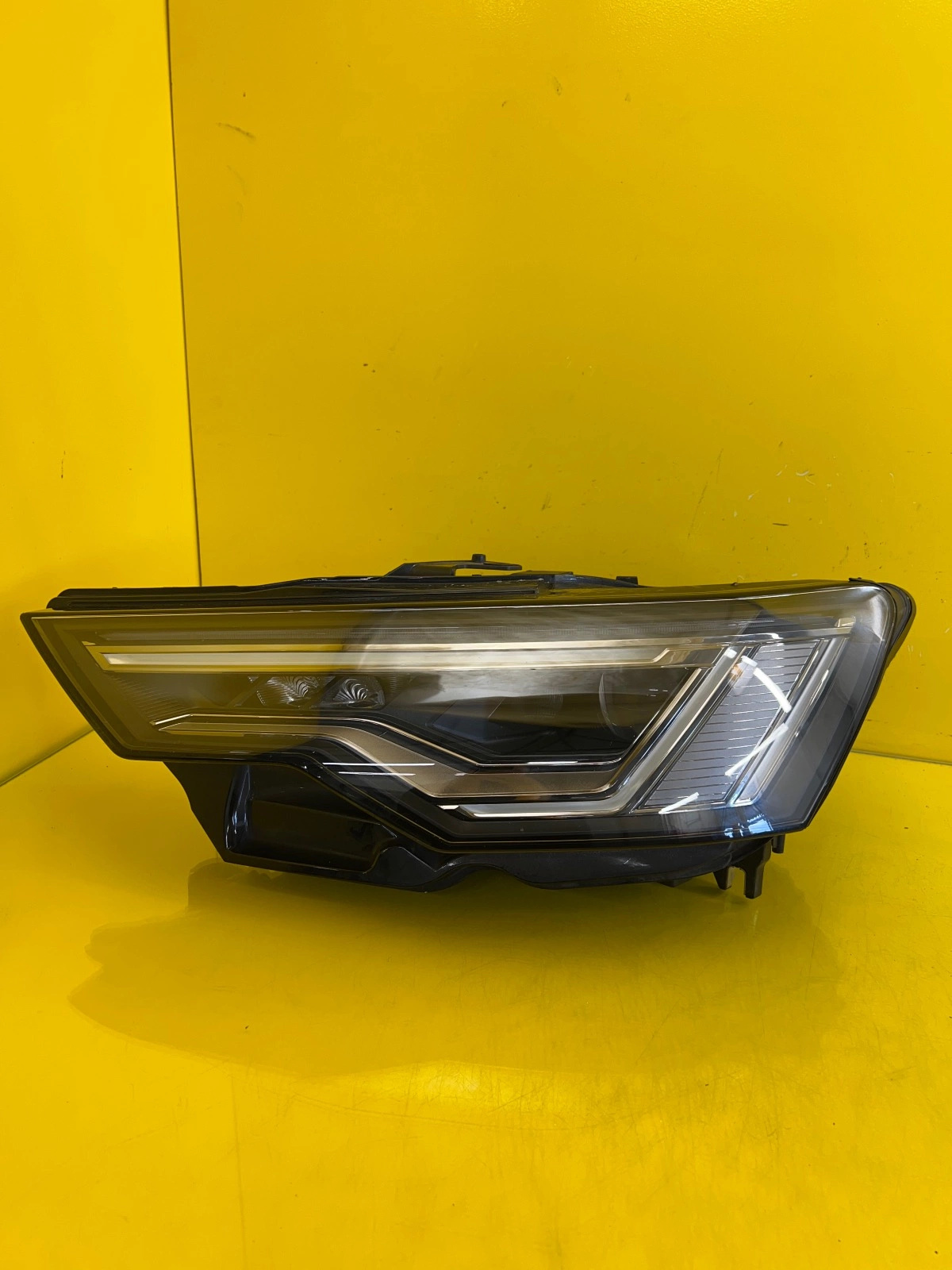 Reflektor Lampa Lewa Audi A6 C8 4K Full Led 4K0941039 Autolamps Reflektor Lampa Lewa Audi A6 C8 4K Full Led 4K0941039