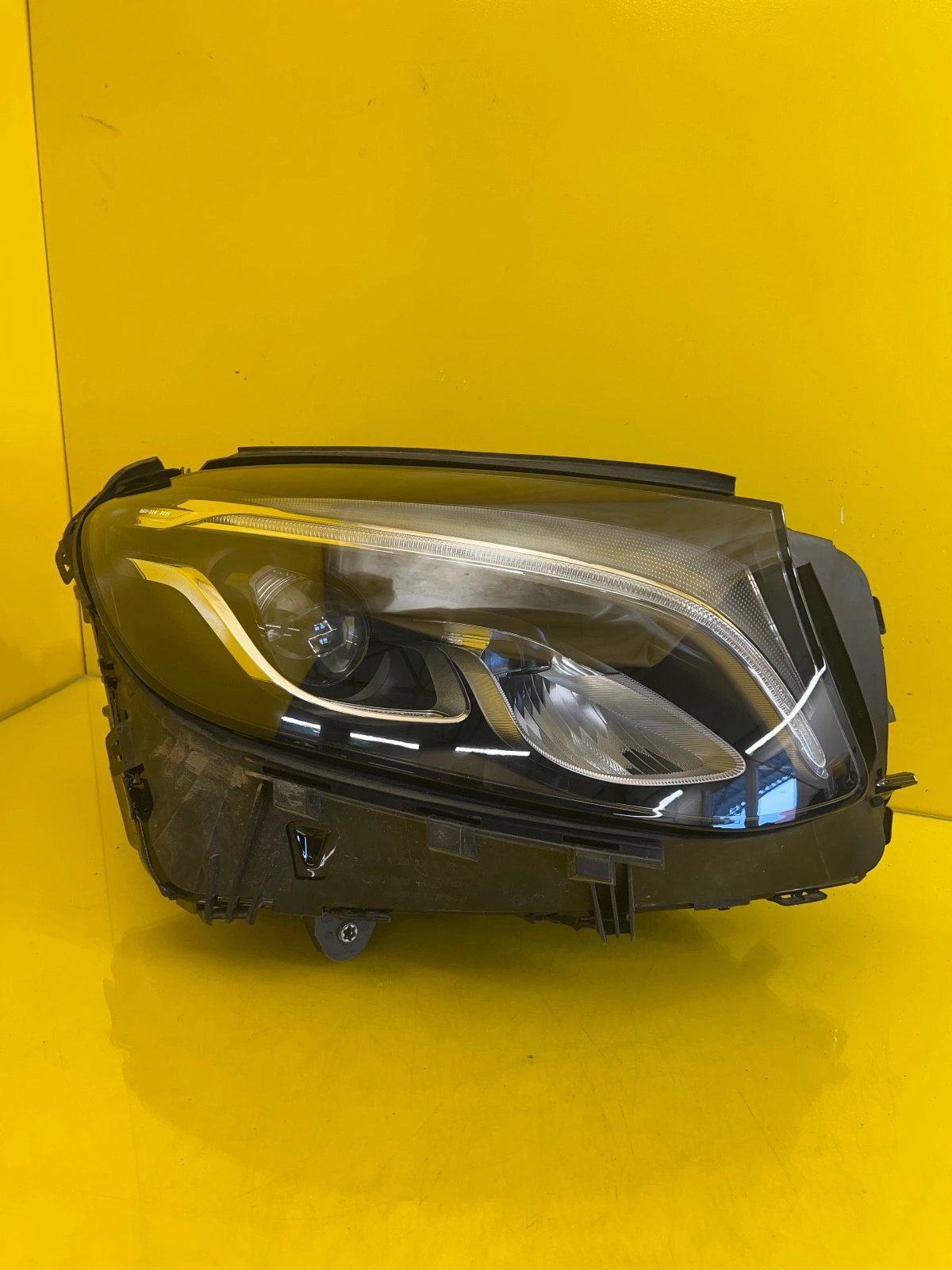 Reflektor Lampa Prawa Mercedes GLC W253 Full Led 15- A2539069800 Autolamps Reflektor Lampa Prawa Mercedes GLC W253 Full Led 15- A2539069800