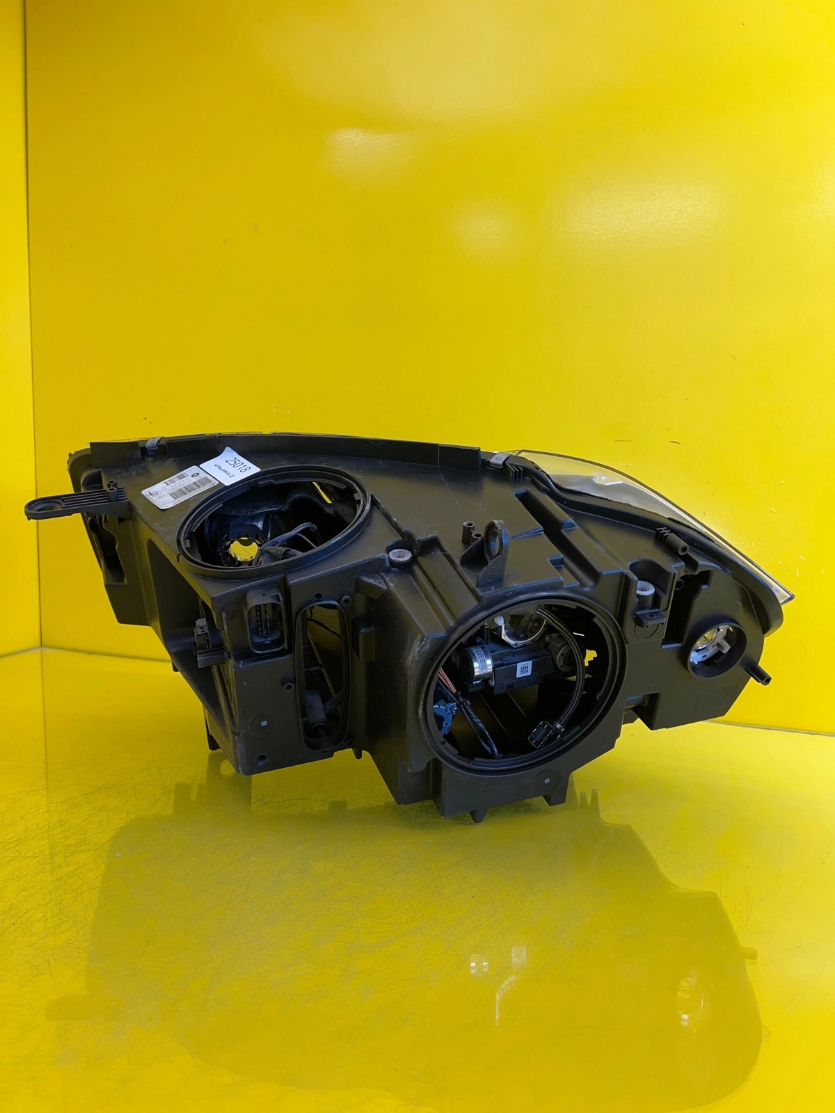 Reflektor Lampa Prawa BMW X5 F15 X6 F16 13-18 BI-XENON 7424174 Autolamps 4 Reflektor Lampa Prawa BMW X5 F15 X6 F16 13-18 BI-XENON 7424174