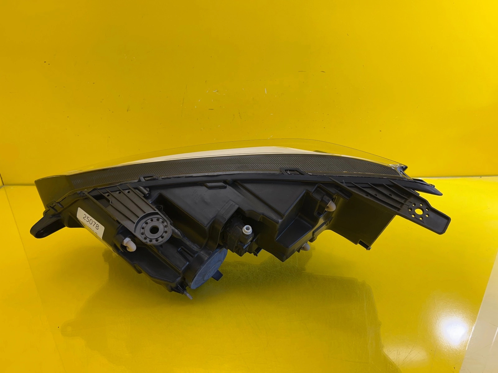 Reflektor Lampa Prawa Dacia Sandero III 20- Full Led 260107978R Autolamps 3 Reflektor Lampa Prawa Dacia Sandero III 20- Full Led 260107978R