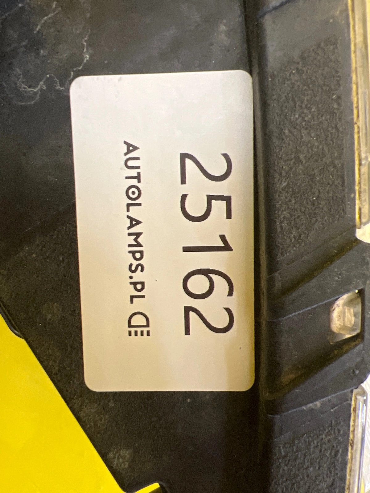 Reflektor Lampa Prawa Kia Niro Halogen Led DRL 92201-G5000 Autolamps 2 Reflektor Lampa Prawa Kia Niro Halogen Led DRL 92201-G5000