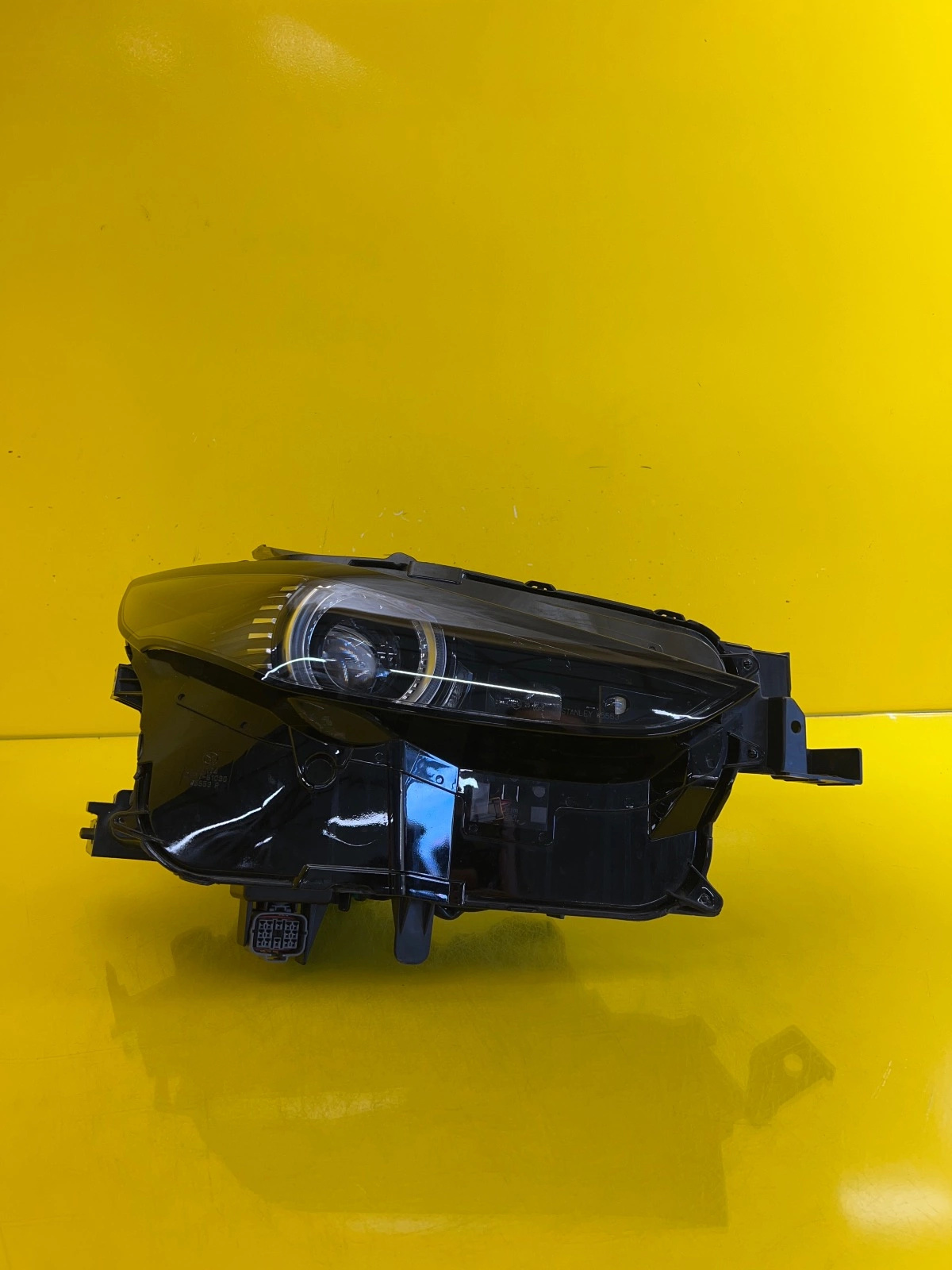 Reflektor Lampa Prawa Mazda CX-30 CX30 19- Full Led Autolamps Reflektor Lampa Prawa Mazda CX-30 CX30 19- Full Led