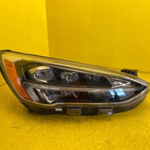 Reflektor FOCUS PRAWA MK4 4 IV 18- 21 FULL LED USA