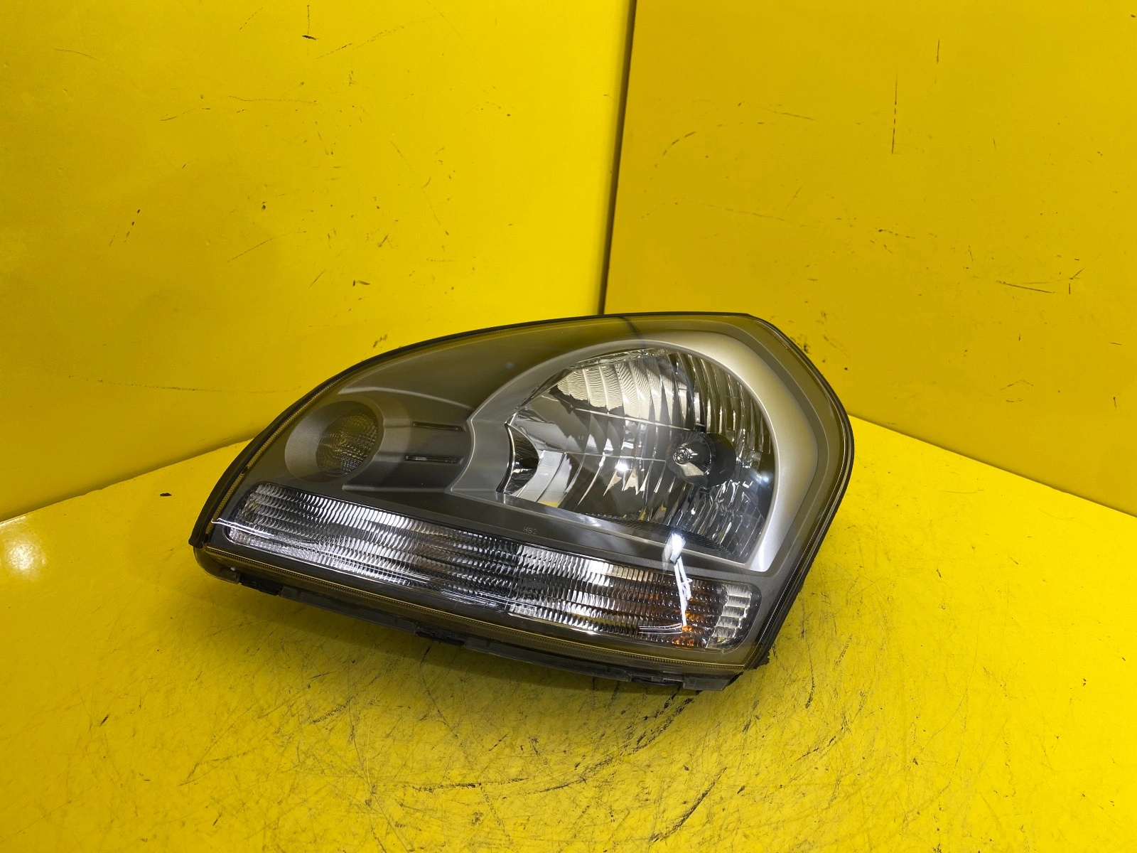 Reflektor Lampa Lewa HYUNDAI TUCSON 04-09 Autolamps Reflektor Lampa Lewa HYUNDAI TUCSON 04-09