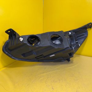 Reflektor Lampa Prawa Ford Focus MK4 4 IV 18- 21 ZWYKŁA LED