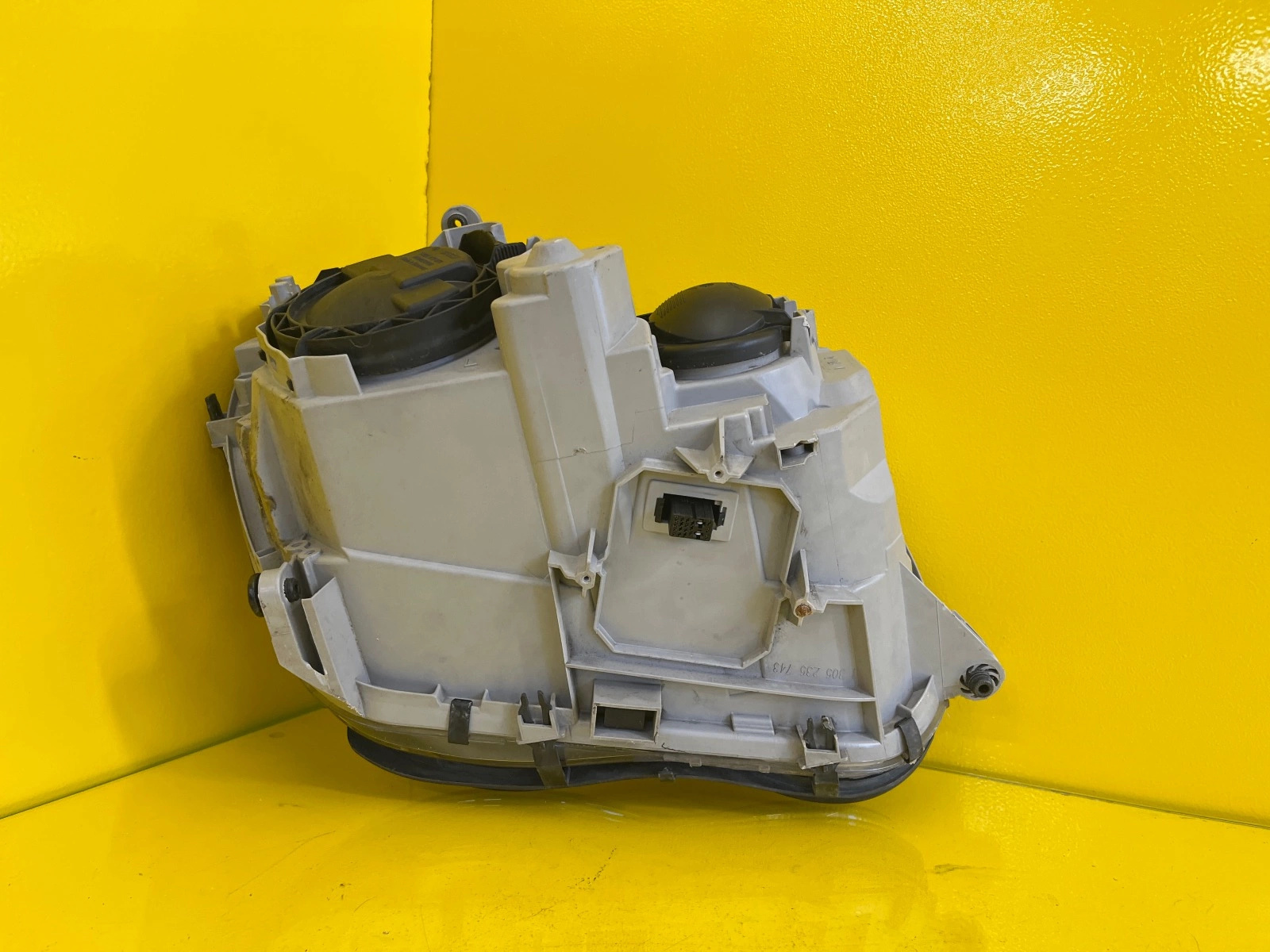 Reflektor Lampa Lewa Mercedes W203 Lift BI XENON A2038203761 Autolamps 4 Reflektor Lampa Lewa Mercedes W203 Lift BI XENON A2038203761