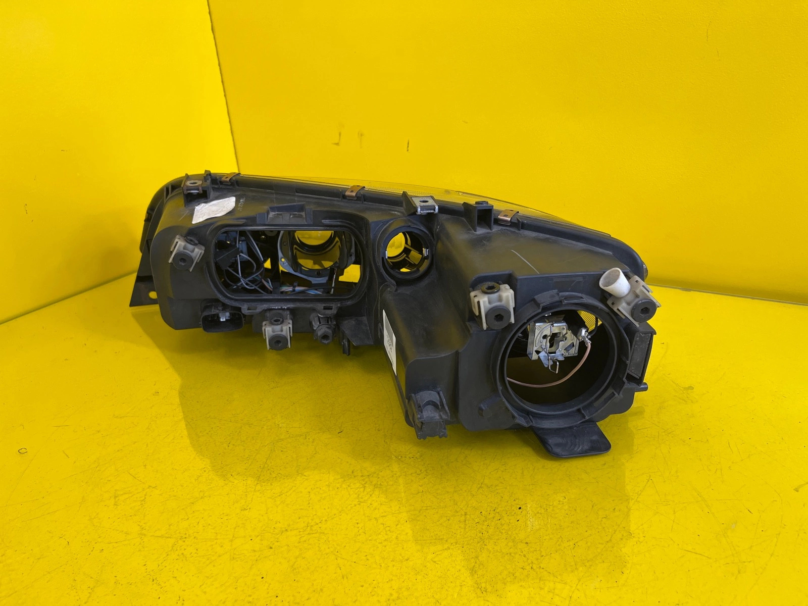 Reflektor Lampa Prawa Mazda 6 05-07 zwykła Autolamps 3 Reflektor Lampa Prawa Mazda 6 05-07 zwykła