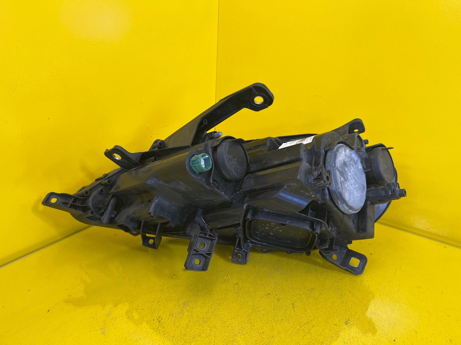 Reflektor Lampa Prawa LANCIA DELTA 3 08-14 Autolamps 3 Reflektor Lampa Prawa LANCIA DELTA 3 08-14