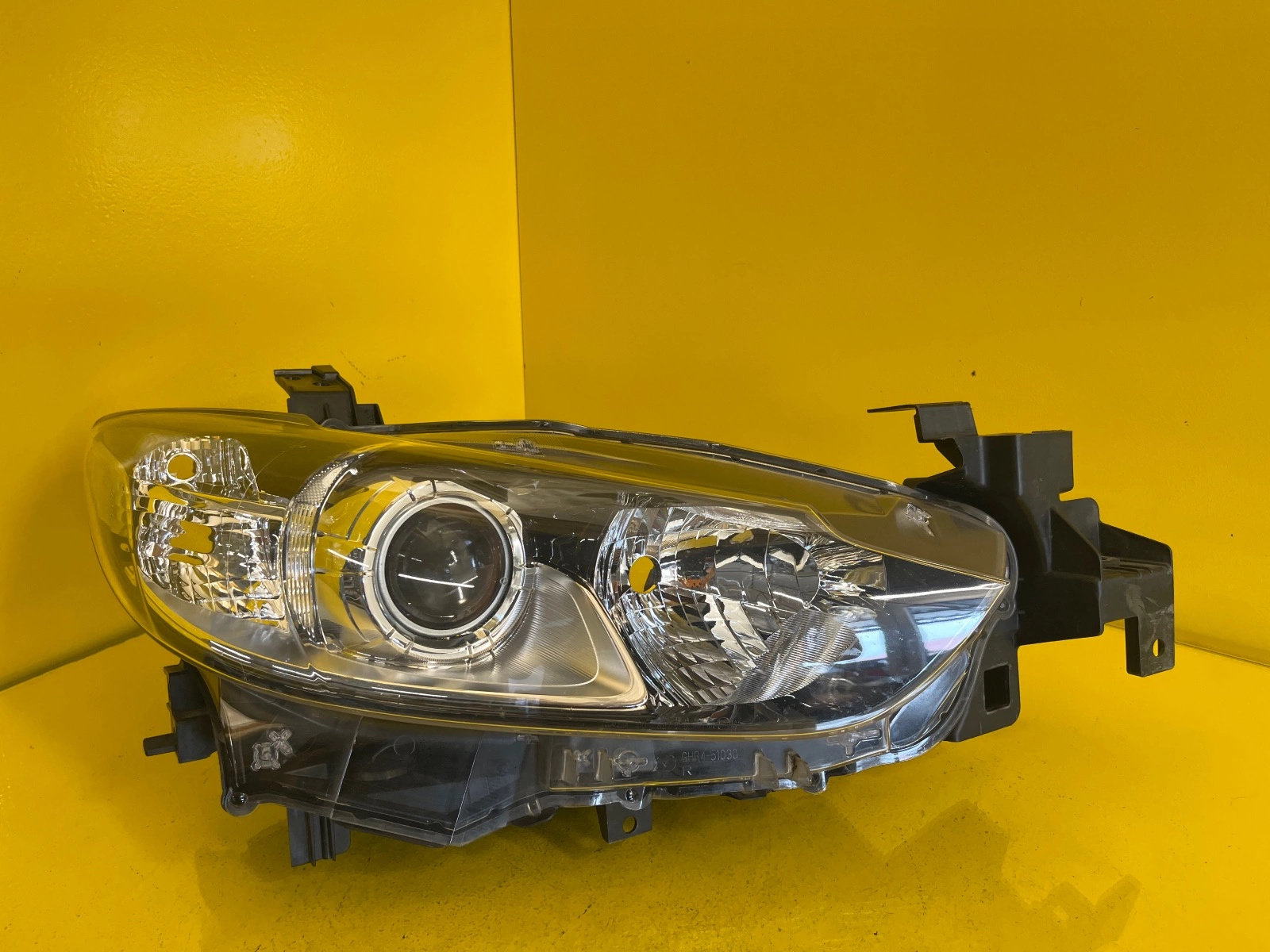 Reflektor Lampa Prawa Mazda 6 2013- Autolamps Reflektor Lampa Prawa Mazda 6 2013-