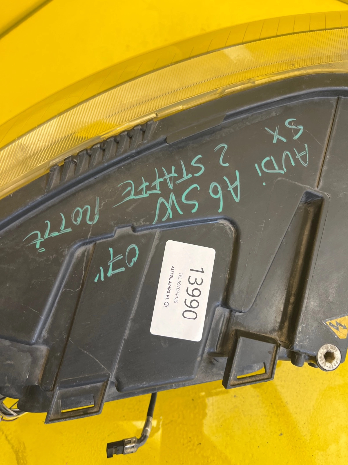 Reflektor Lampa Lewa Audi A6 C6 4F0 BI-XENON Nieskrętna Autolamps 2 Reflektor Lampa Lewa Audi A6 C6 4F0 BI-XENON Nieskrętna