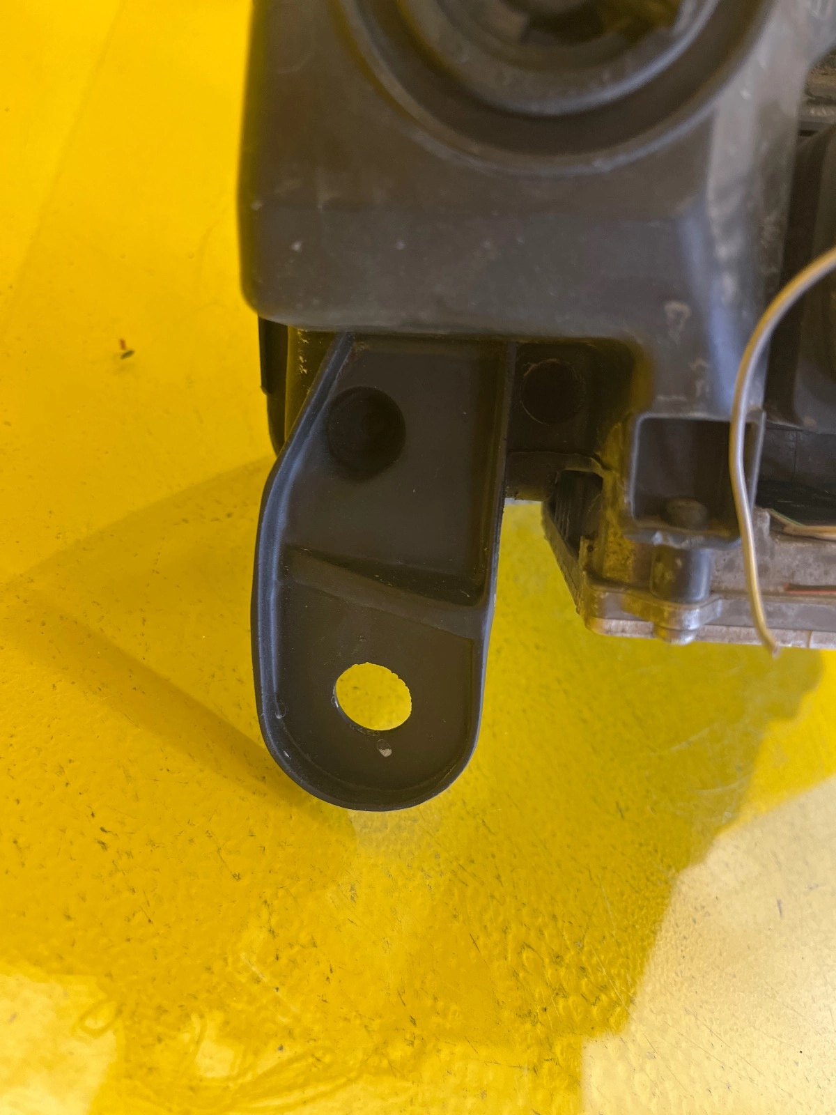 Reflektor Lampa Lewa Audi A6 C6 4F0 BI-XENON Nieskrętna Autolamps 4 Reflektor Lampa Lewa Audi A6 C6 4F0 BI-XENON Nieskrętna