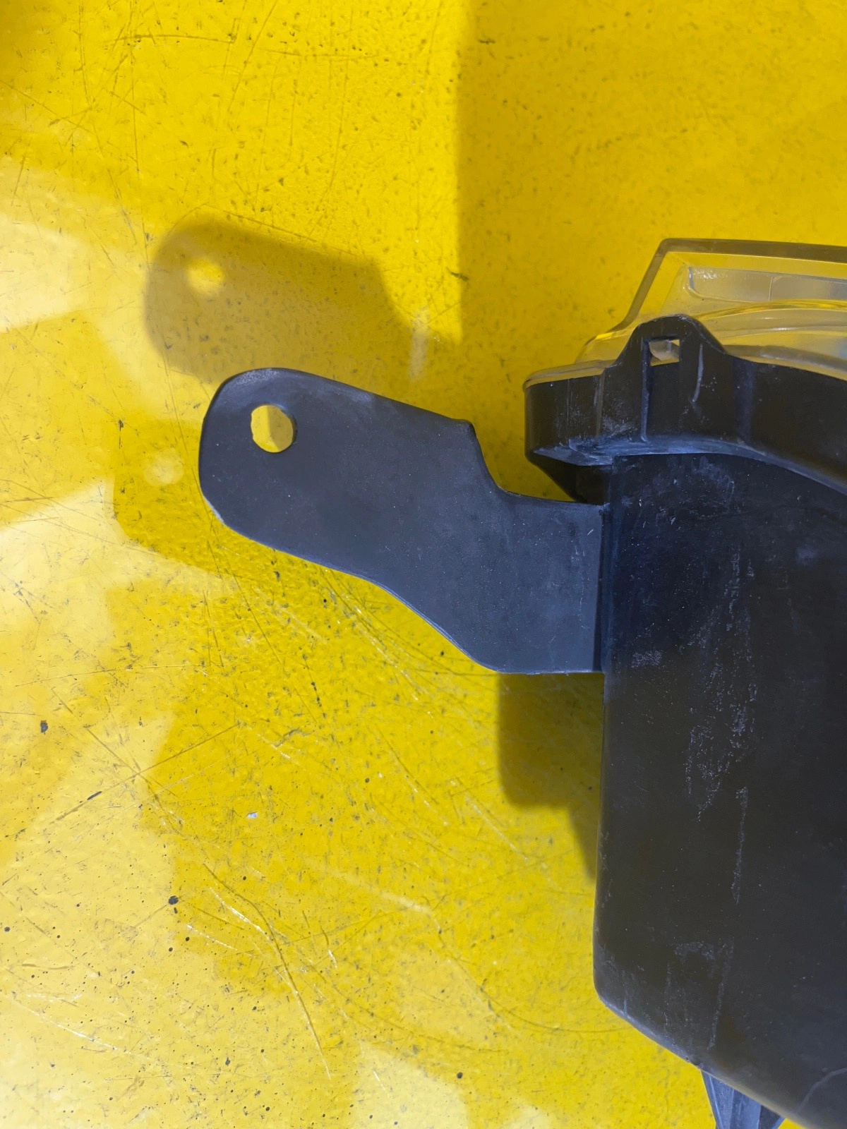 Reflektor Lampa Prawa Mitsubishi Pajero 4 IV XENON Autolamps 5 Reflektor Lampa Prawa Mitsubishi Pajero 4 IV XENON