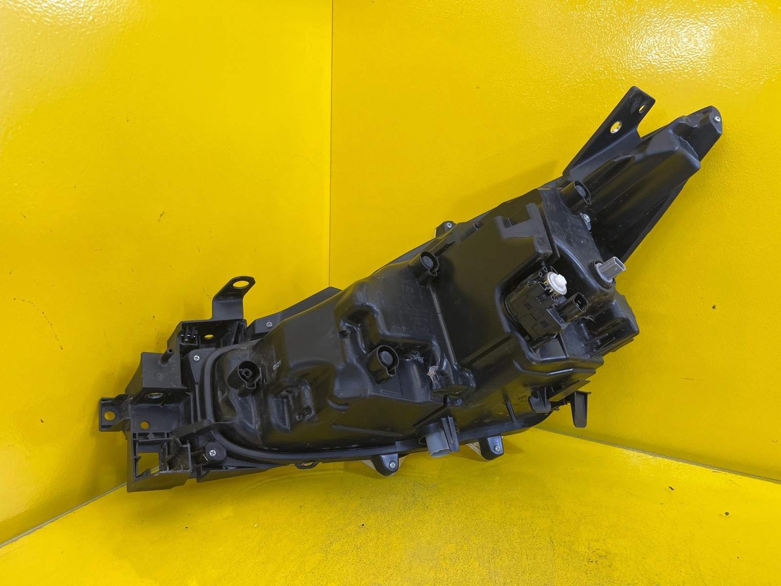 Reflektor Lampa Prawa MAZDA 3 III FL LIFT 17-19 FULL LED BSP551030 Autolamps 3 Reflektor Lampa Prawa MAZDA 3 III FL LIFT 17-19 FULL LED BSP551030