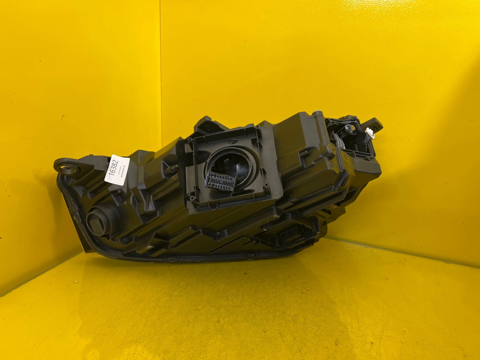 Reflektor Lampa Prawa Audi Q5 80A 16+ Full Led 80A941034 USA Autolamps 4 Reflektor Lampa Prawa Audi Q5 80A 16+ Full Led 80A941034 USA