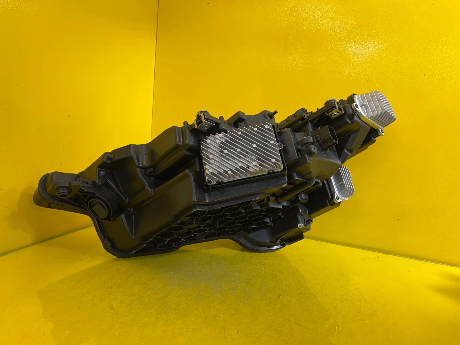 Reflektor Lampa Prawa AUDI E-TRON FULL LED 4KE941040 Autolamps 4 Reflektor Lampa Prawa AUDI E-TRON FULL LED 4KE941040