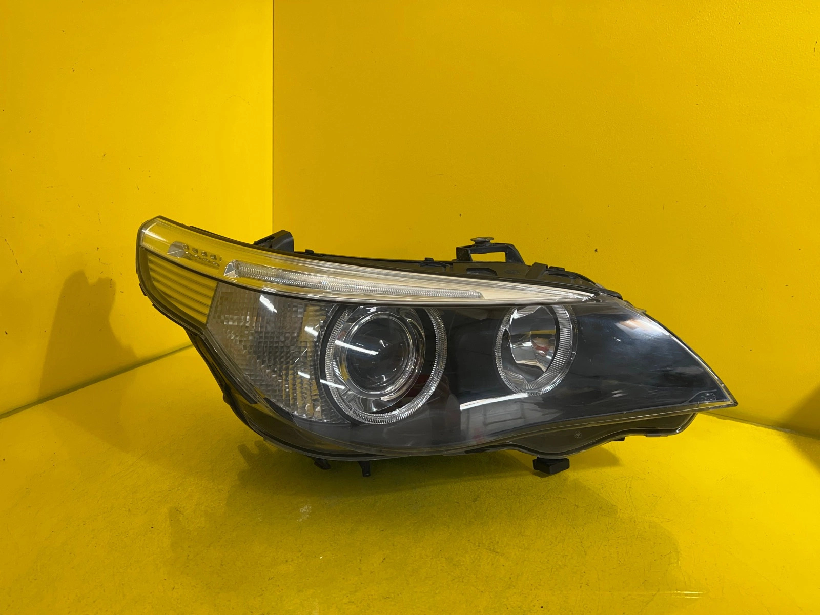 Reflektor Lampa Prawa BMW E60 E61 Xenon 03-07 7044672-05 D2S Autolamps Reflektor Lampa Prawa BMW E60 E61 Xenon 03-07 7044672-05 D2S