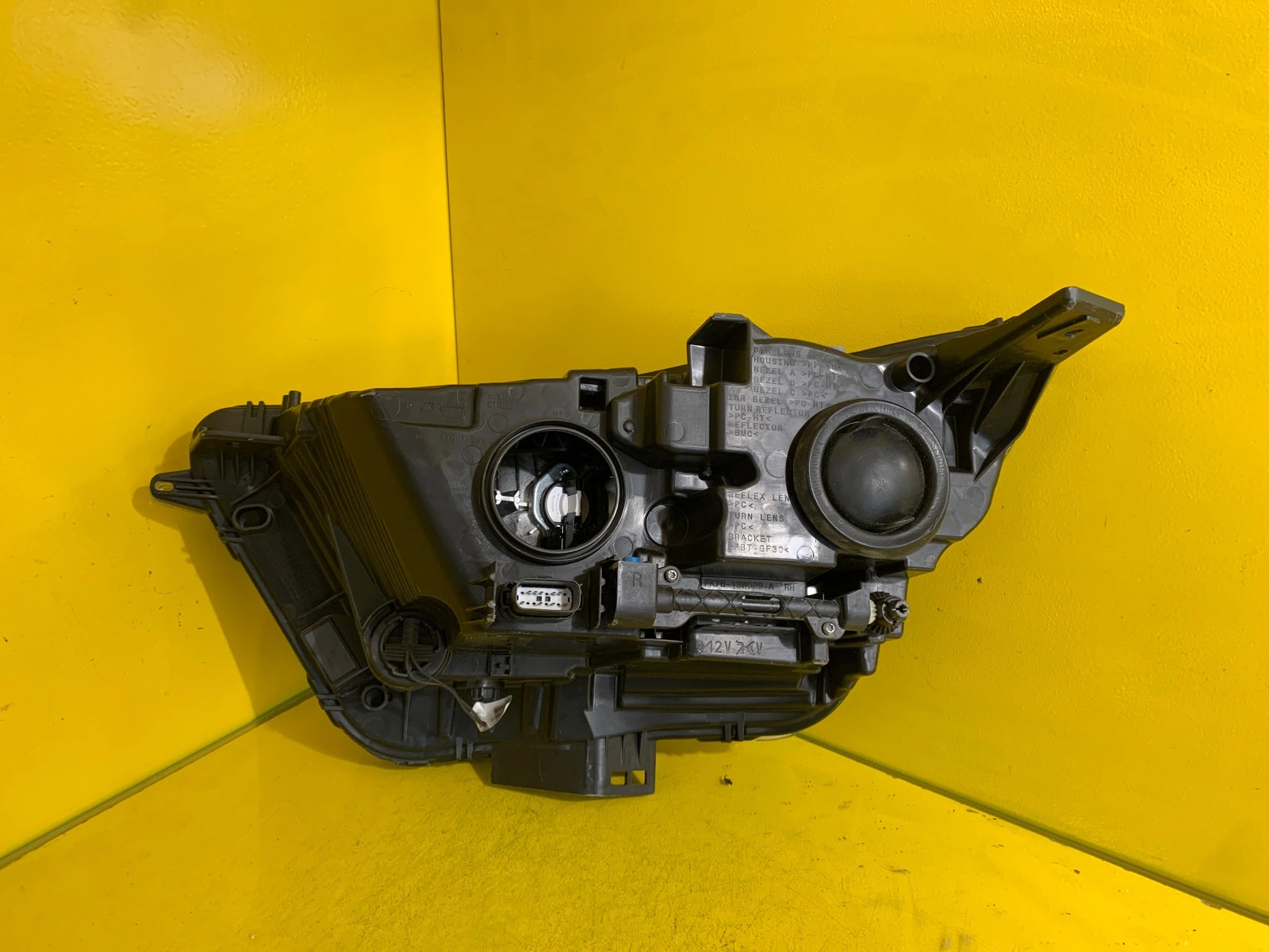 Reflektor Lampa Prawa FORD EDGE MK2 14-18 EU GT4B-13W029-C Autolamps 3 Reflektor Lampa Prawa FORD EDGE MK2 14-18 EU GT4B-13W029-C