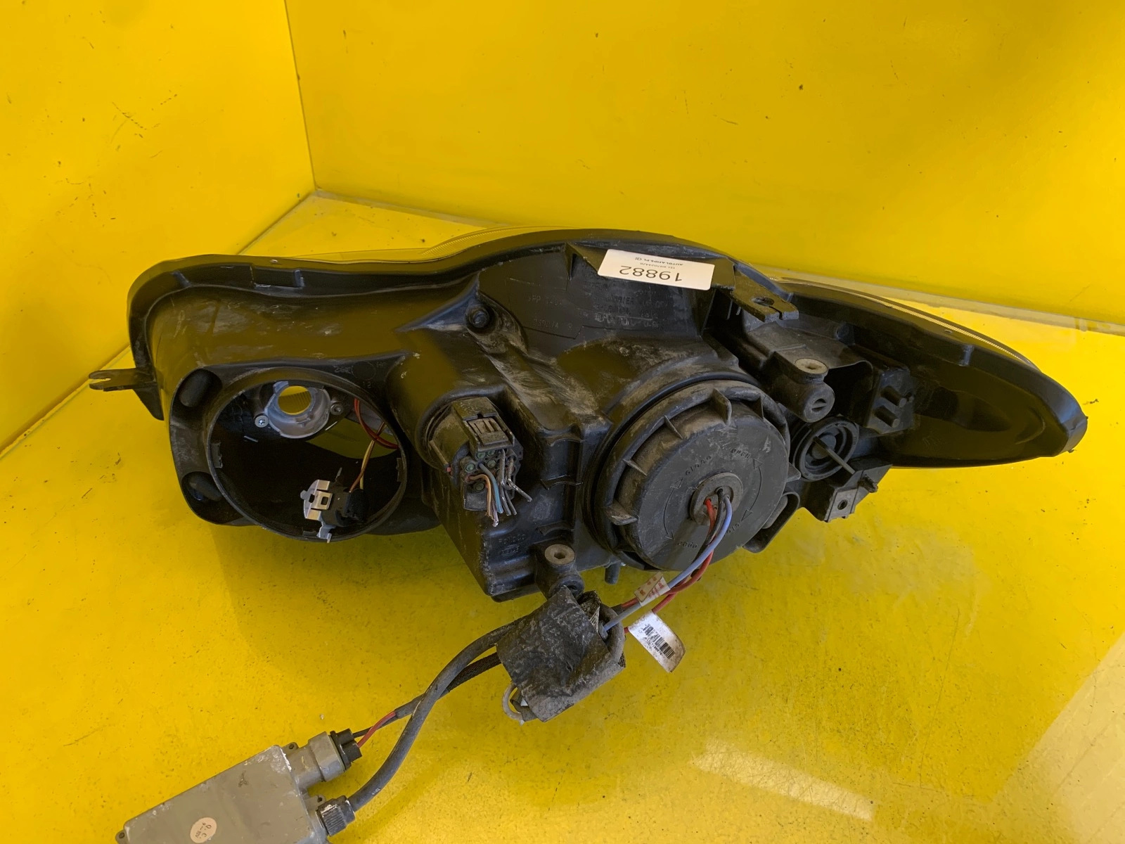 Reflektor Lampa Prawa JAGUAR XF X250 07-11 H7 Autolamps 3 Reflektor Lampa Prawa JAGUAR XF X250 07-11 H7