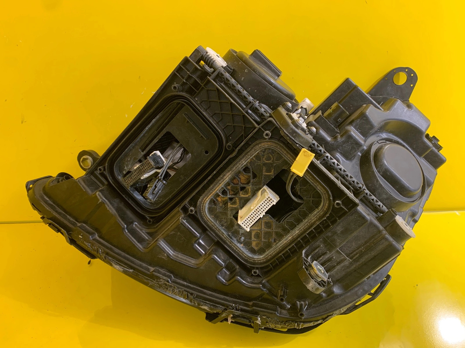 Reflektor Lampa Prawa Mercedes E-Klasa W213 Multibeam A2139060210 Autolamps 6 Reflektor Lampa Prawa Mercedes E-Klasa W213 Multibeam A2139060210