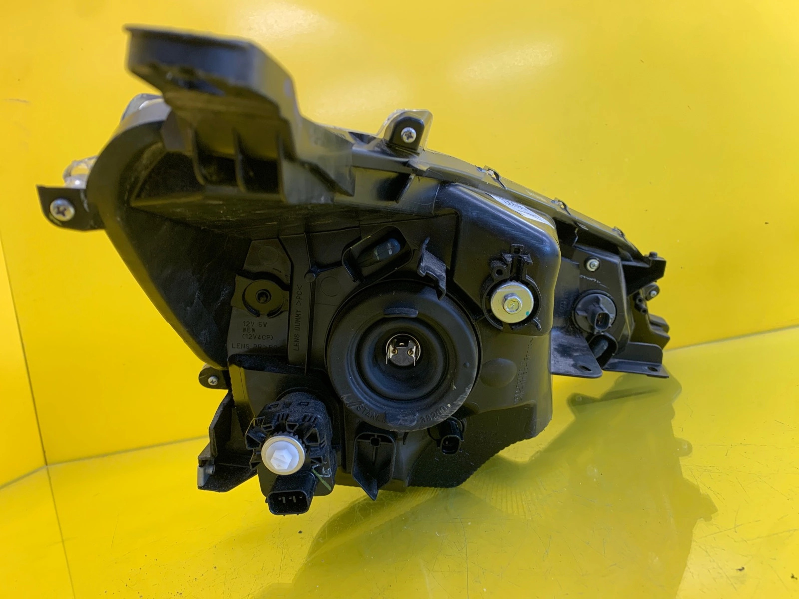 Reflektor Lampa Lewa Przednia Mitsubischi Space Star I Lift Autolamps 4 Reflektor Lampa Lewa Przednia Mitsubischi Space Star I Lift