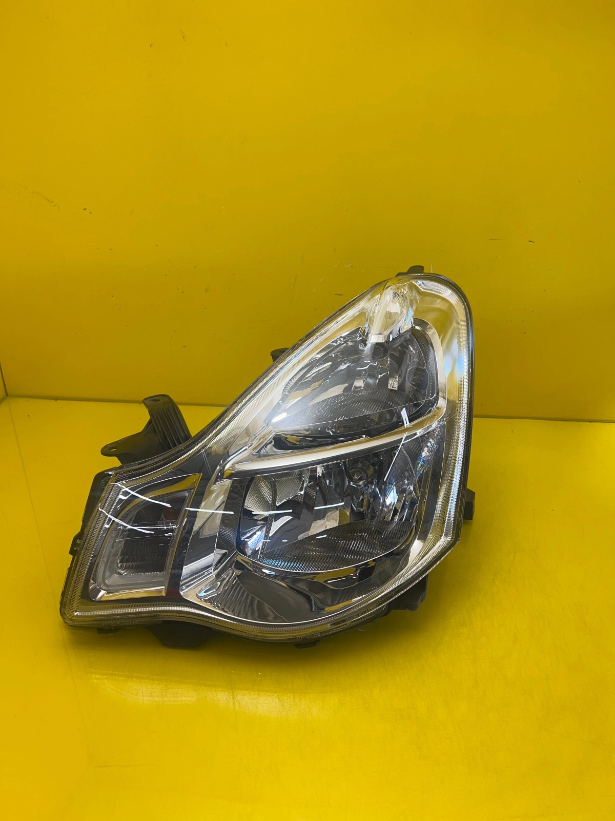 Reflektor Lampa Lewa Nissan Almera G15 12-17 L90048216 Autolamps Reflektor Lampa Lewa Nissan Almera G15 12-17 L90048216