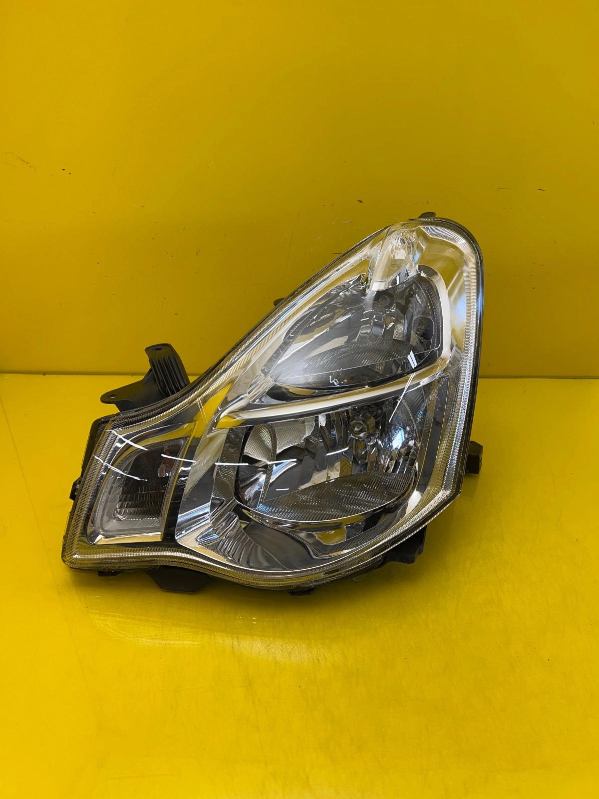 Reflektor Lampa Lewa Nissan Almera G15 12-17 L90048216 Autolamps Reflektor Lampa Lewa Nissan Almera G15 12-17 L90048216