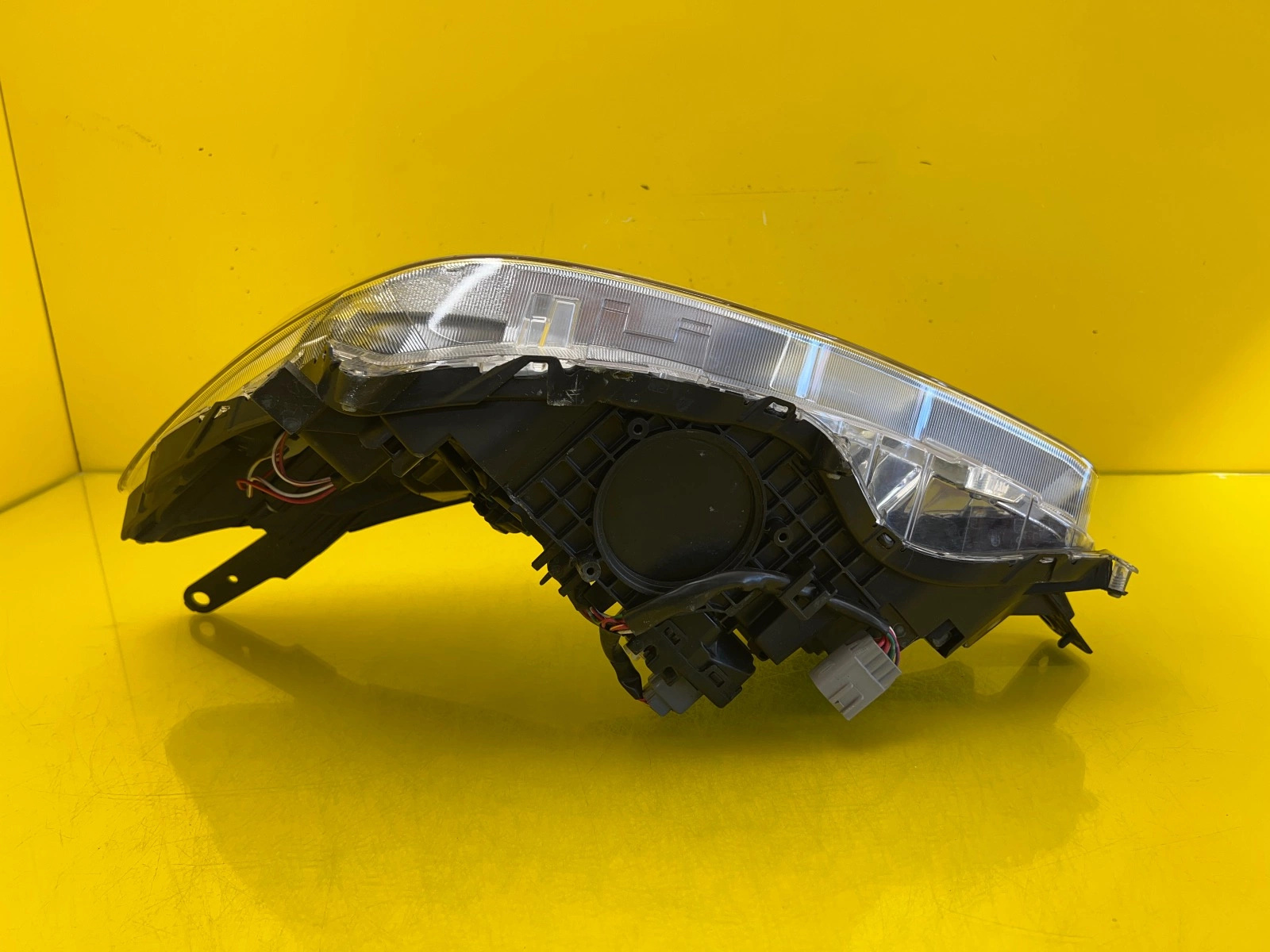 Reflektor Lampa Prawa Przednia Subaru Impreza XV 2011- Autolamps 4 Reflektor Lampa Prawa Przednia Subaru Impreza XV 2011-