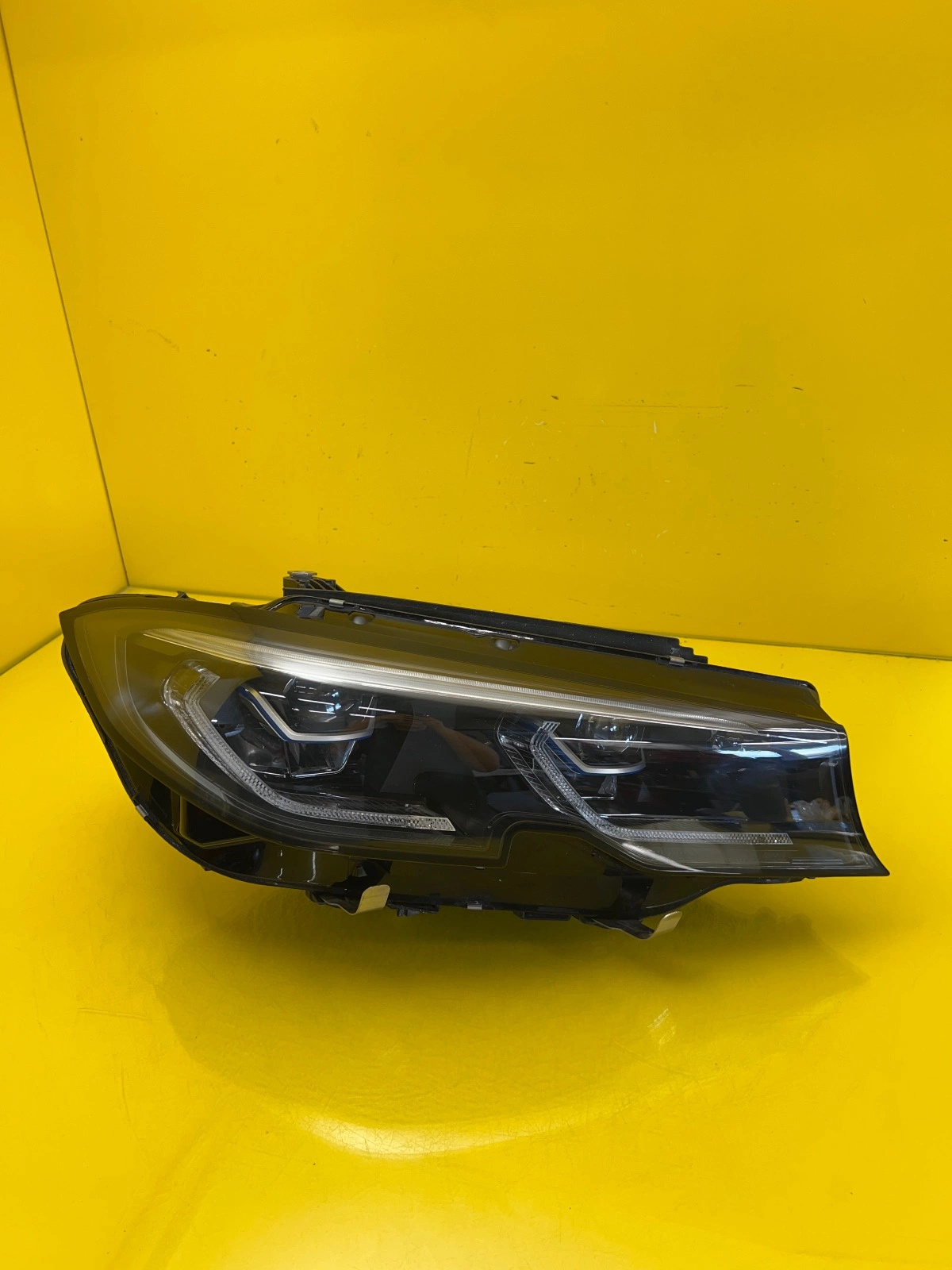 Reflektor Lampa Prawa BMW 3 G20 G21 18- Lampa Laser Shadow Czarna 9500916-01 Autolamps Reflektor Lampa Prawa BMW 3 G20 G21 18- Lampa Laser Shadow Czarna 9500916-01