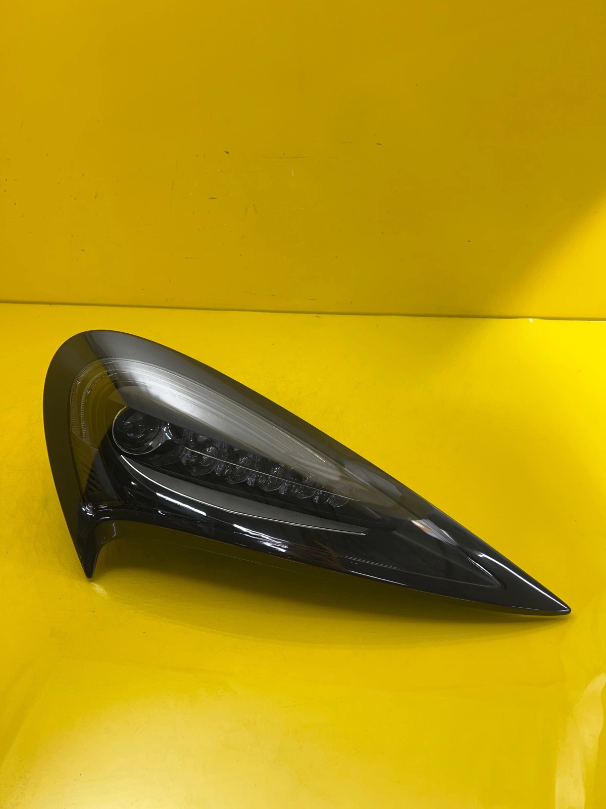 Reflektor Lampa Prawa McLaren 600LT Full Led 13A3753CP Autolamps Reflektor Lampa Prawa McLaren 600LT Full Led 13A3753CP