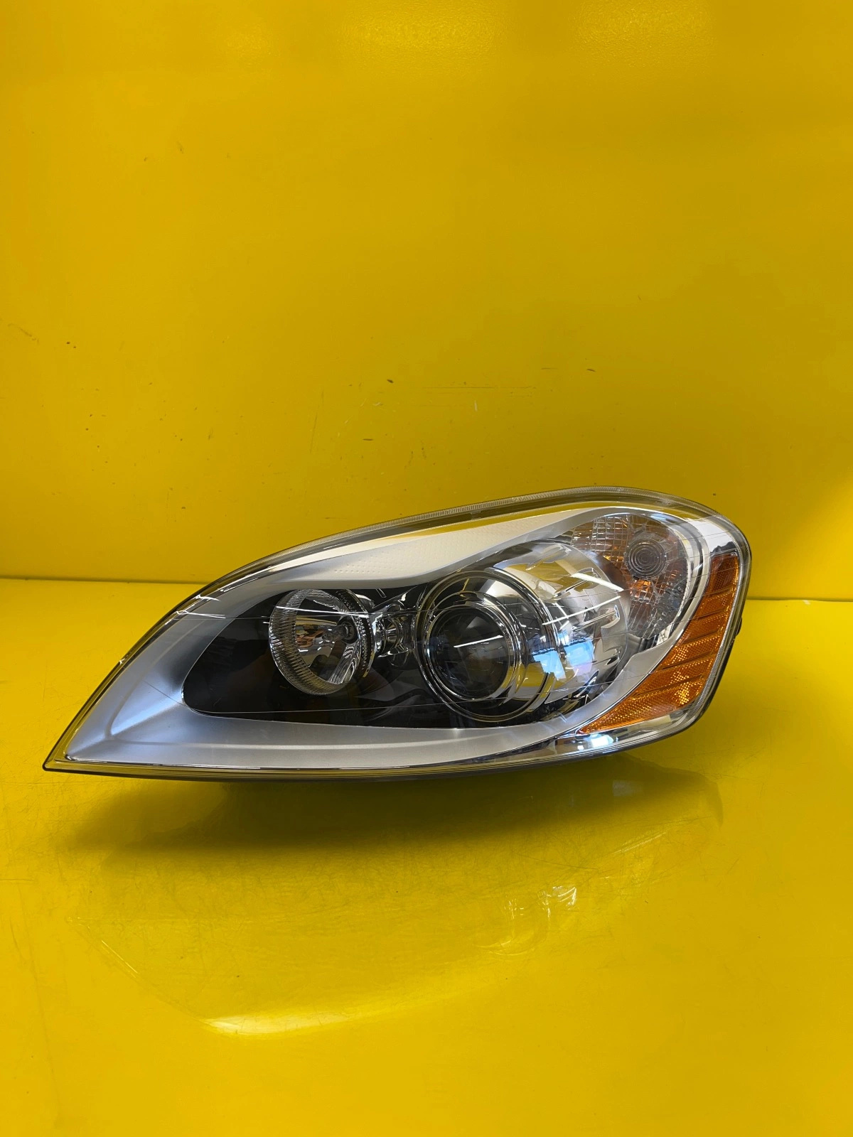 Reflektor Lampa Lewa Volvo S60 V60 XC60 10-13 Bi-Xenon 30763135 Autolamps Reflektor Lampa Lewa Volvo S60 V60 XC60 10-13 Bi-Xenon 30763135