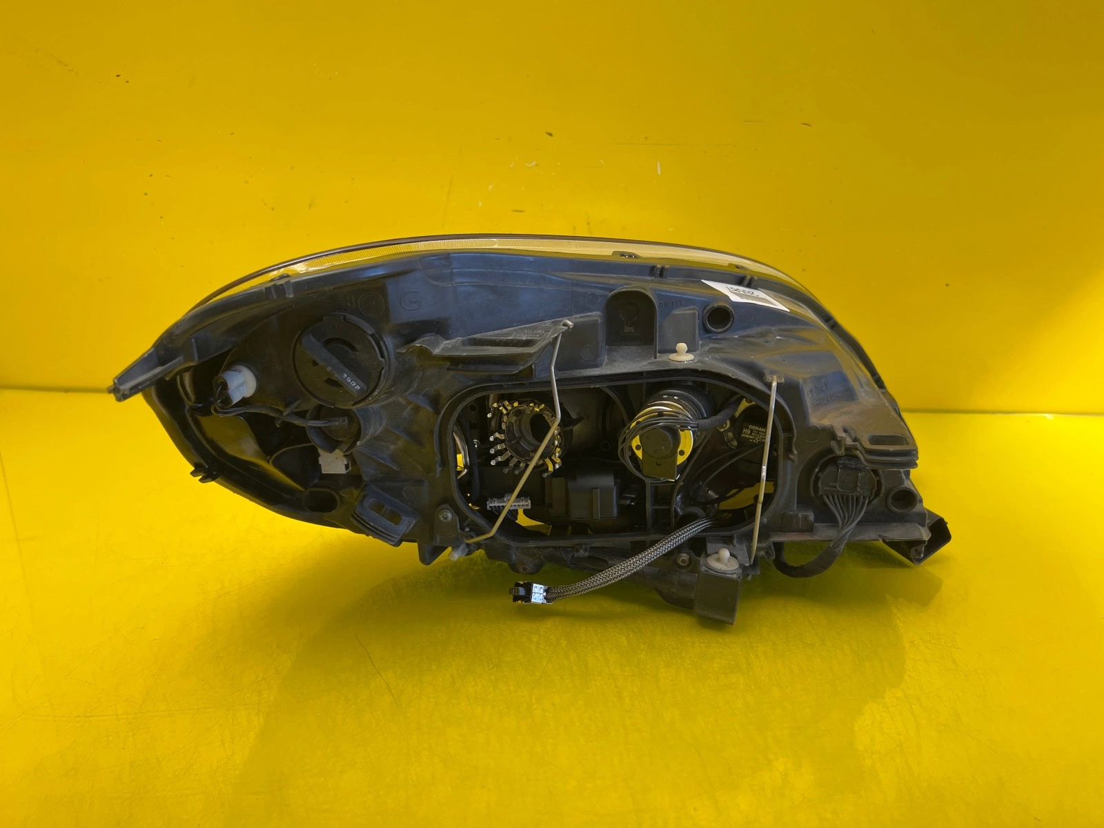 Reflektor Lampa Lewa Volvo S60 V60 XC60 10-13 Bi-Xenon 30763135 Autolamps 3 Reflektor Lampa Lewa Volvo S60 V60 XC60 10-13 Bi-Xenon 30763135