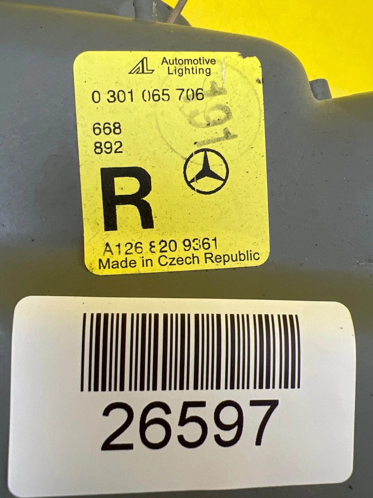 Reflektor Lampa Prawa Mercedes W126 79-91 A1268209361 Autolamps 2 Reflektor Lampa Prawa Mercedes W126 79-91 A1268209361