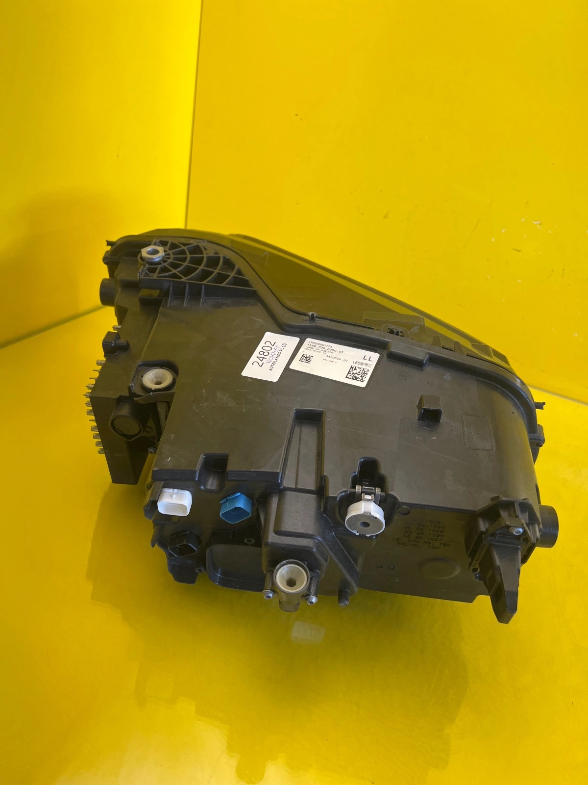 Reflektor Lampa Prawa Rolls-Royce Spectre 5A79534-01 5A16546 Autolamps 4 Reflektor Lampa Prawa Rolls-Royce Spectre 5A79534-01 5A16546