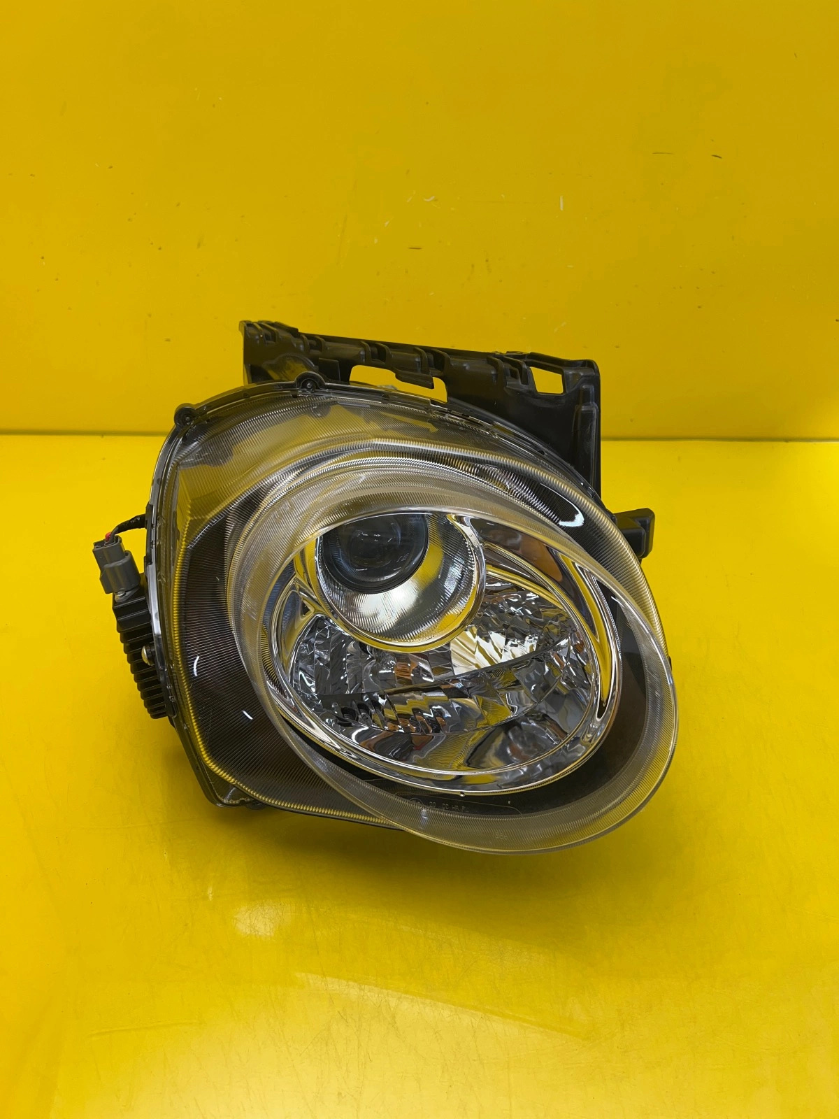 Reflektor Lampa Prawa Przednia Nissan Juke Xenon Lift 14- Autolamps Reflektor Lampa Prawa Przednia Nissan Juke Xenon Lift 14-