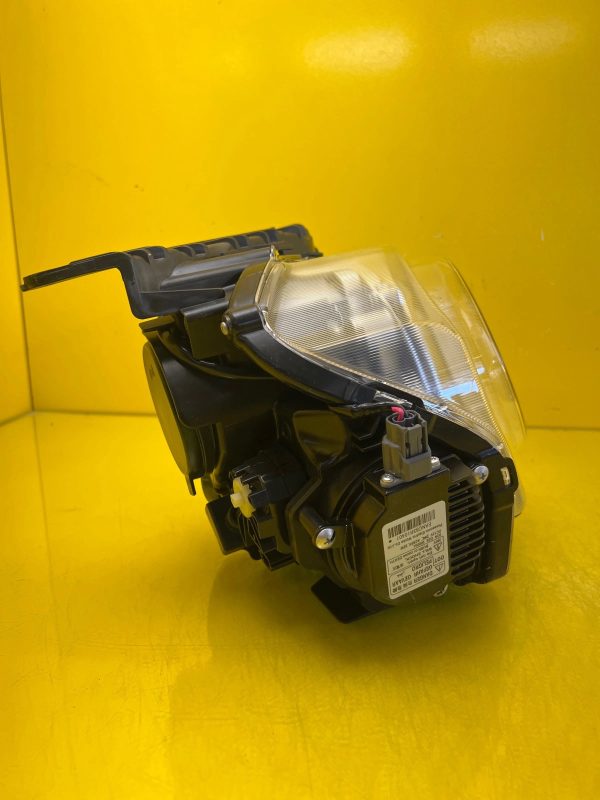 Reflektor Lampa Prawa Przednia Nissan Juke Xenon Lift 14- Autolamps 4 Reflektor Lampa Prawa Przednia Nissan Juke Xenon Lift 14-