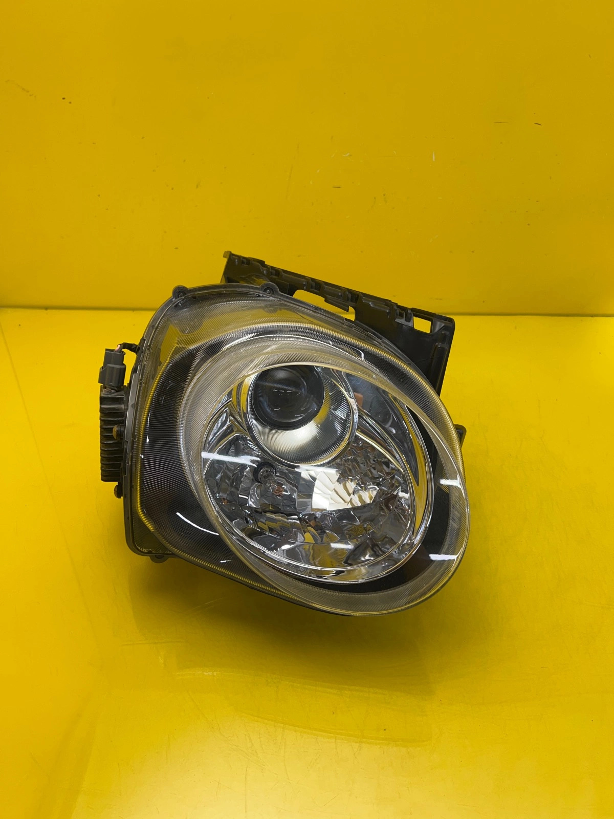 Reflektor Lampa Prawa Przednia Nissan Juke Xenon Lift 14- Autolamps Reflektor Lampa Prawa Przednia Nissan Juke Xenon Lift 14-