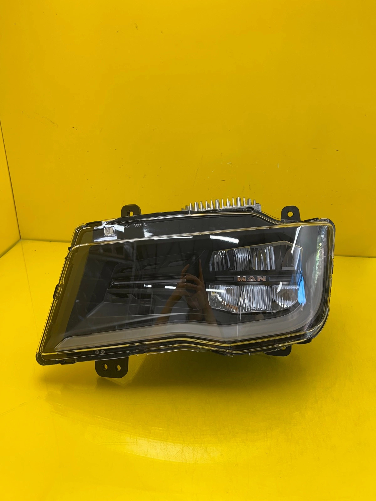 Reflektor Lampa Lewa Man TG3 TGX Full Led 10665130004 Autolamps Reflektor Lampa Lewa Man TG3 TGX Full Led 10665130004