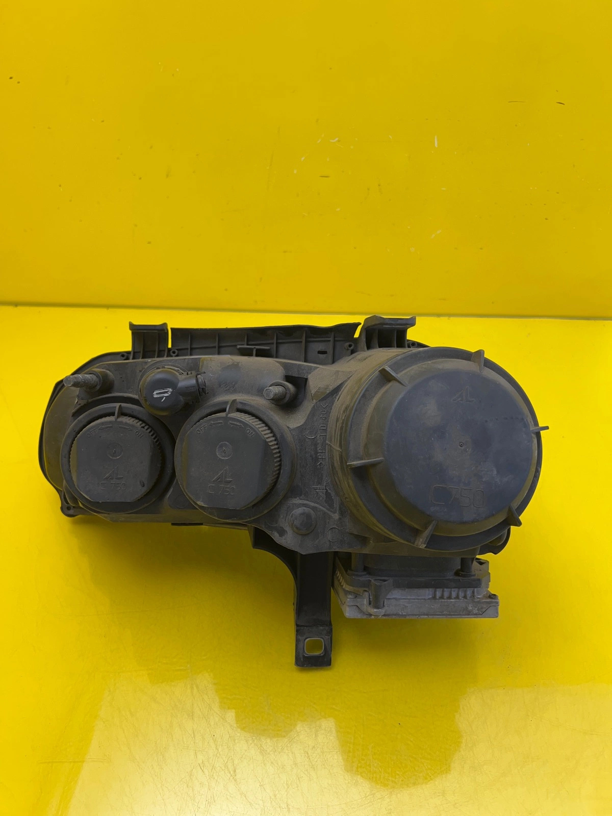 Reflektor Lampa Prawa Alfa Romeo 159 Xenon 60683987 Autolamps 3 Reflektor Lampa Prawa Alfa Romeo 159 Xenon 60683987