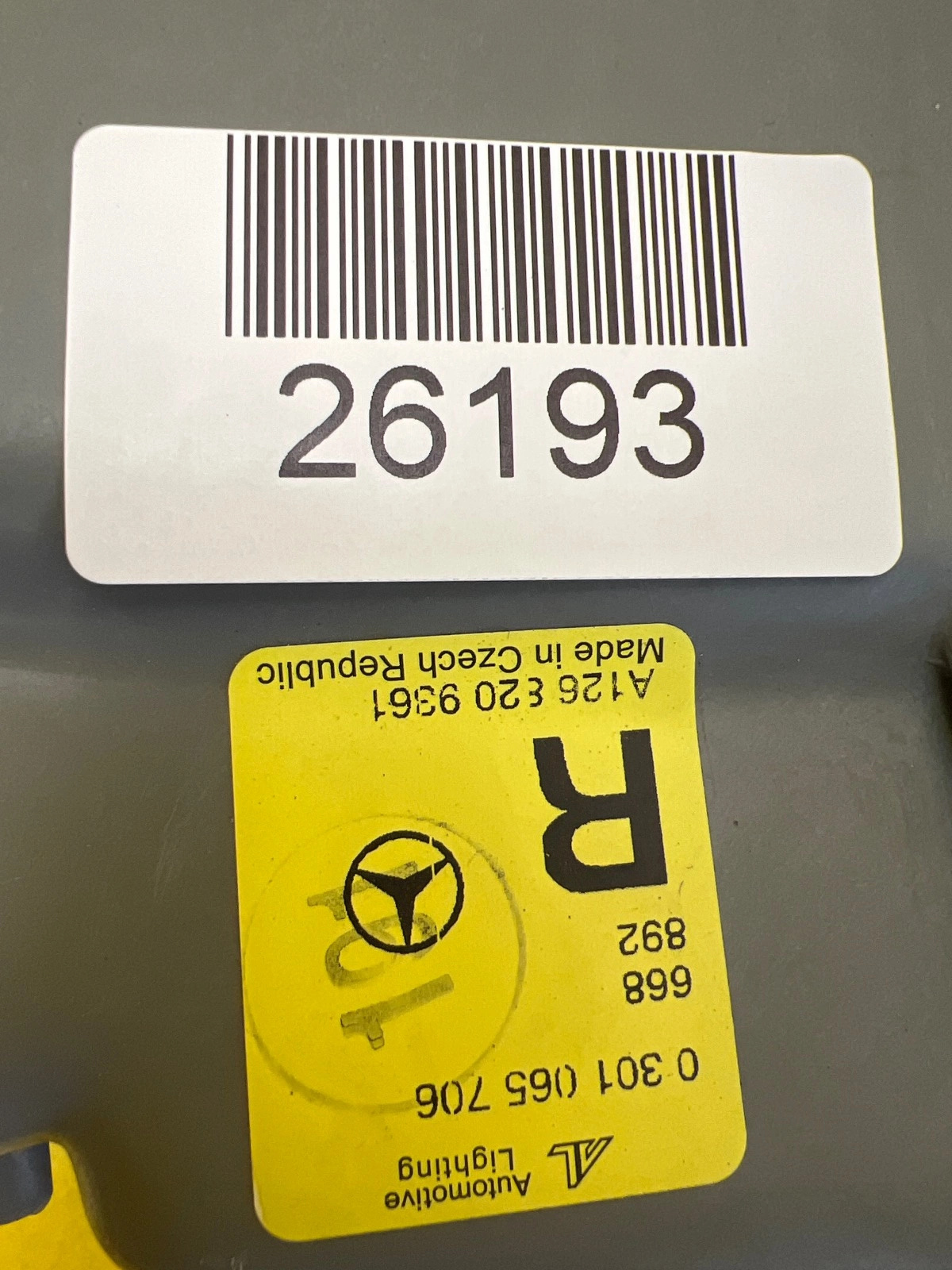 Reflektor Lampa Prawa Mercedes W126 79-91 A1268209361 Autolamps 2 Reflektor Lampa Prawa Mercedes W126 79-91 A1268209361